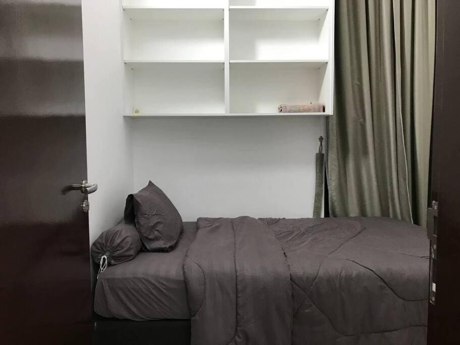 KLCC VIEW-3 BED LOVELY APARTMENTS IN KUALA LUMPUR
