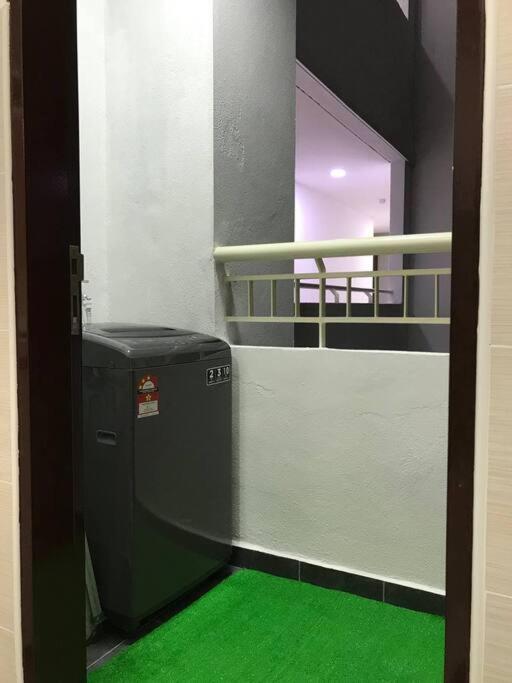KLCC VIEW-3 BED LOVELY APARTMENTS IN KUALA LUMPUR