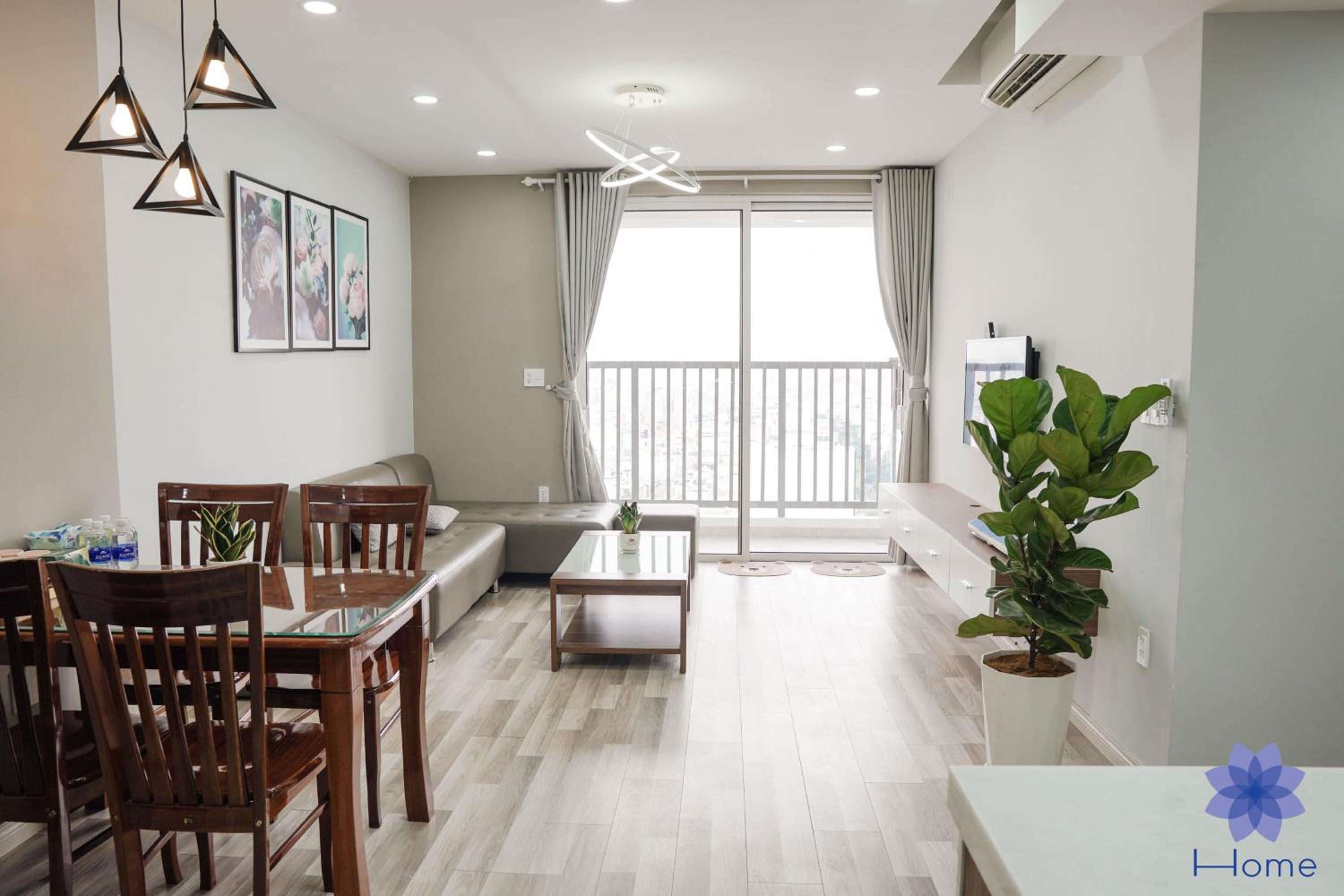HOME, Apartments for rent in Orchard Park View building w/Free Gym&Pool