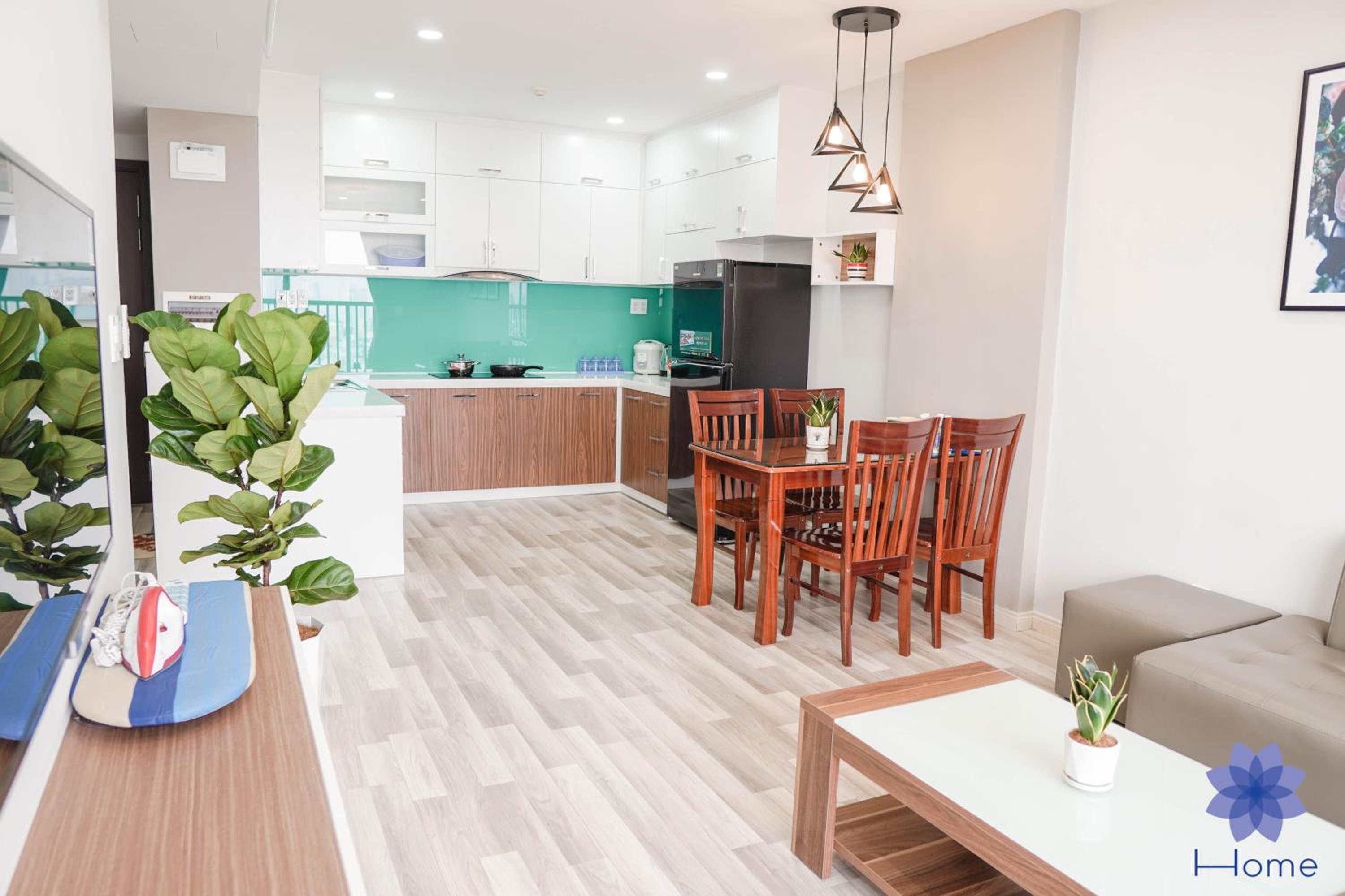 HOME, Apartments for rent in Orchard Park View building w/Free Gym&Pool