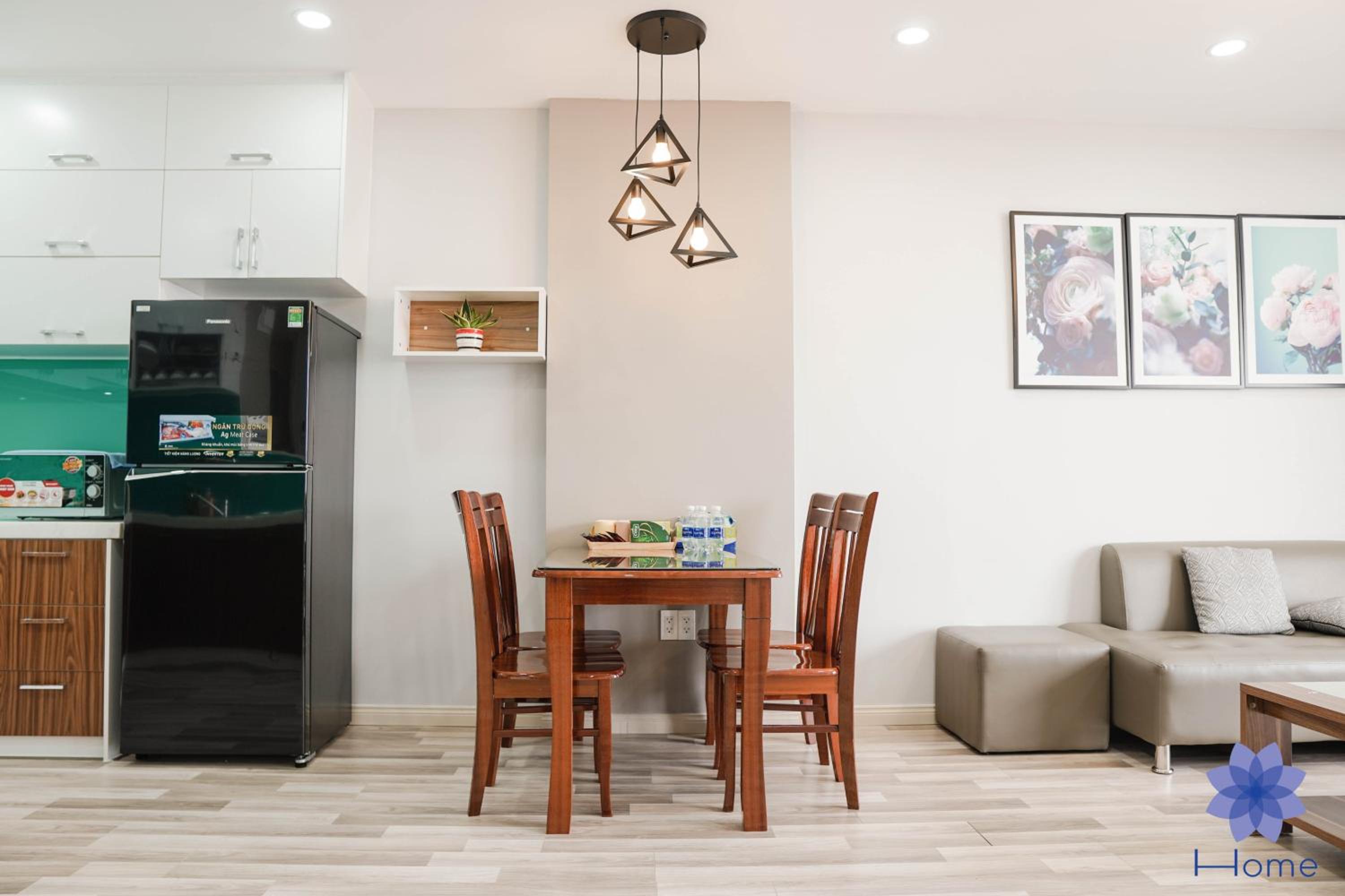 HOME, Apartments for rent in Orchard Park View building w/Free Gym&Pool