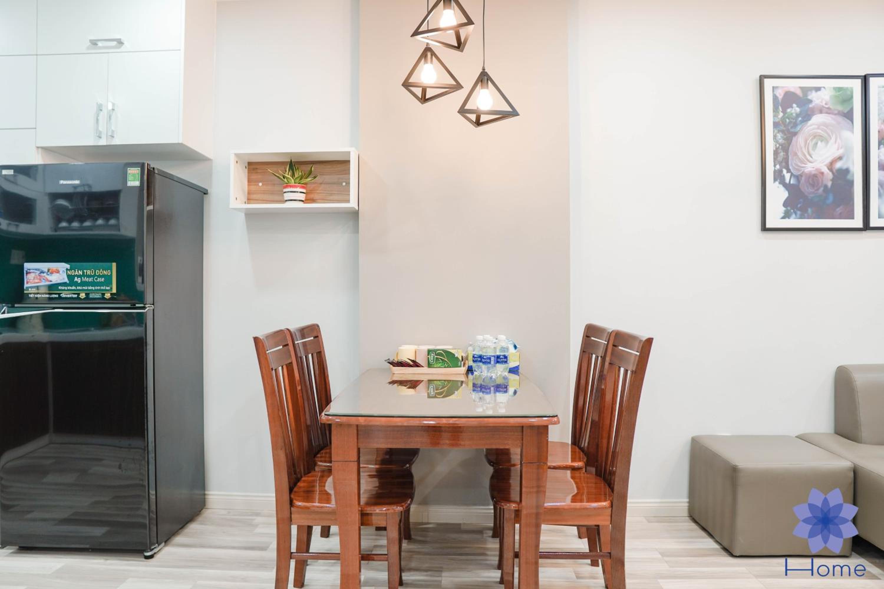 HOME, Apartments for rent in Orchard Park View building w/Free Gym&Pool