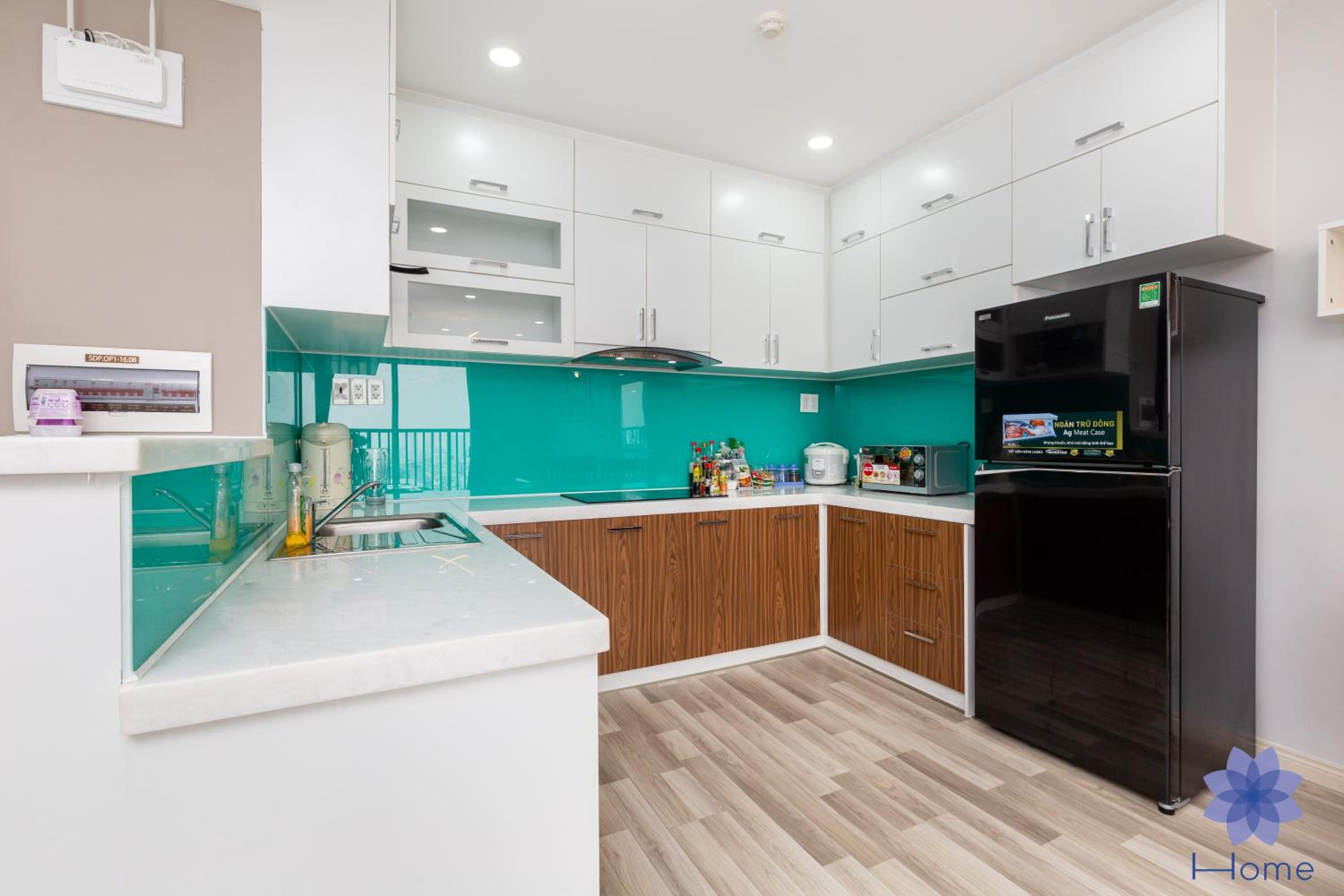 HOME, Apartments for rent in Orchard Park View building w/Free Gym&Pool
