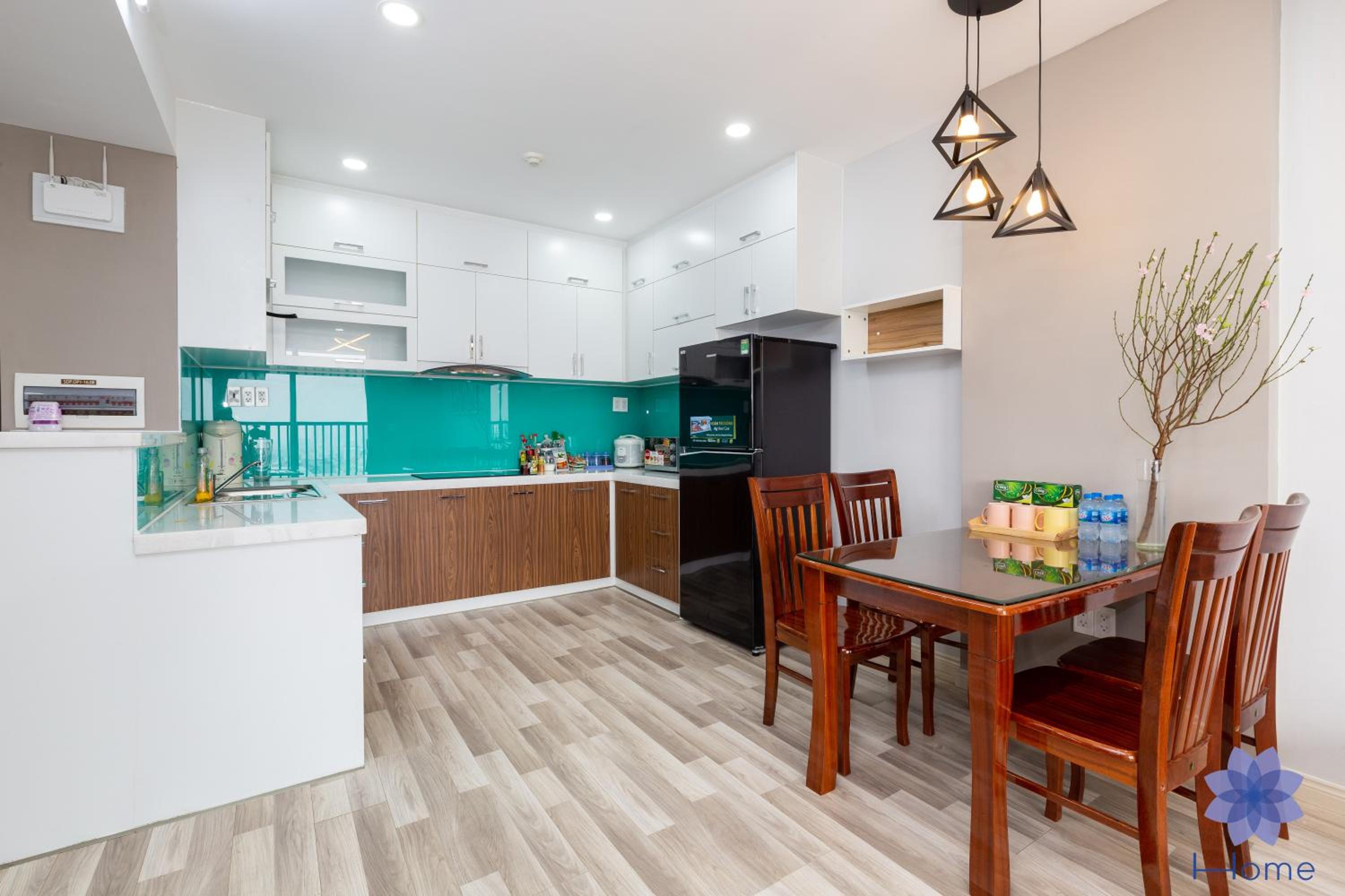 HOME, Apartments for rent in Orchard Park View building w/Free Gym&Pool