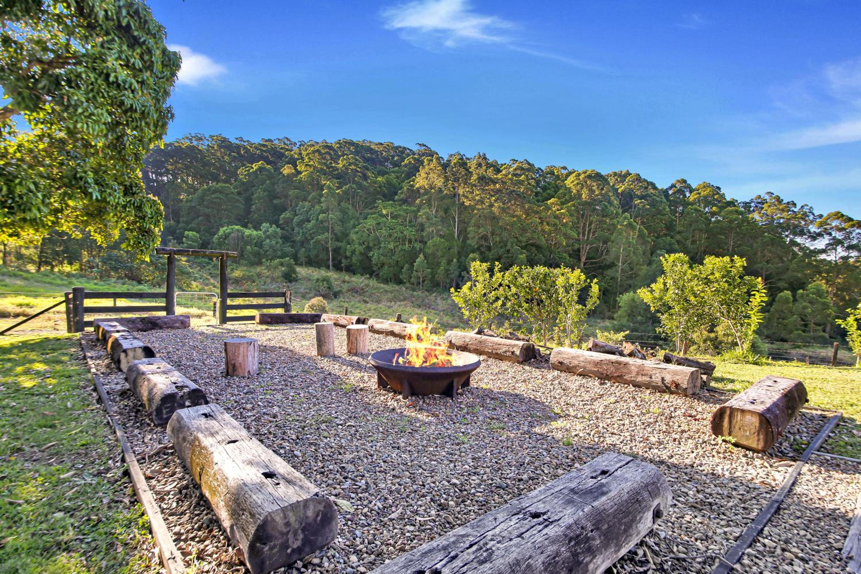 Kin Kin Farm House - Pets Allowed