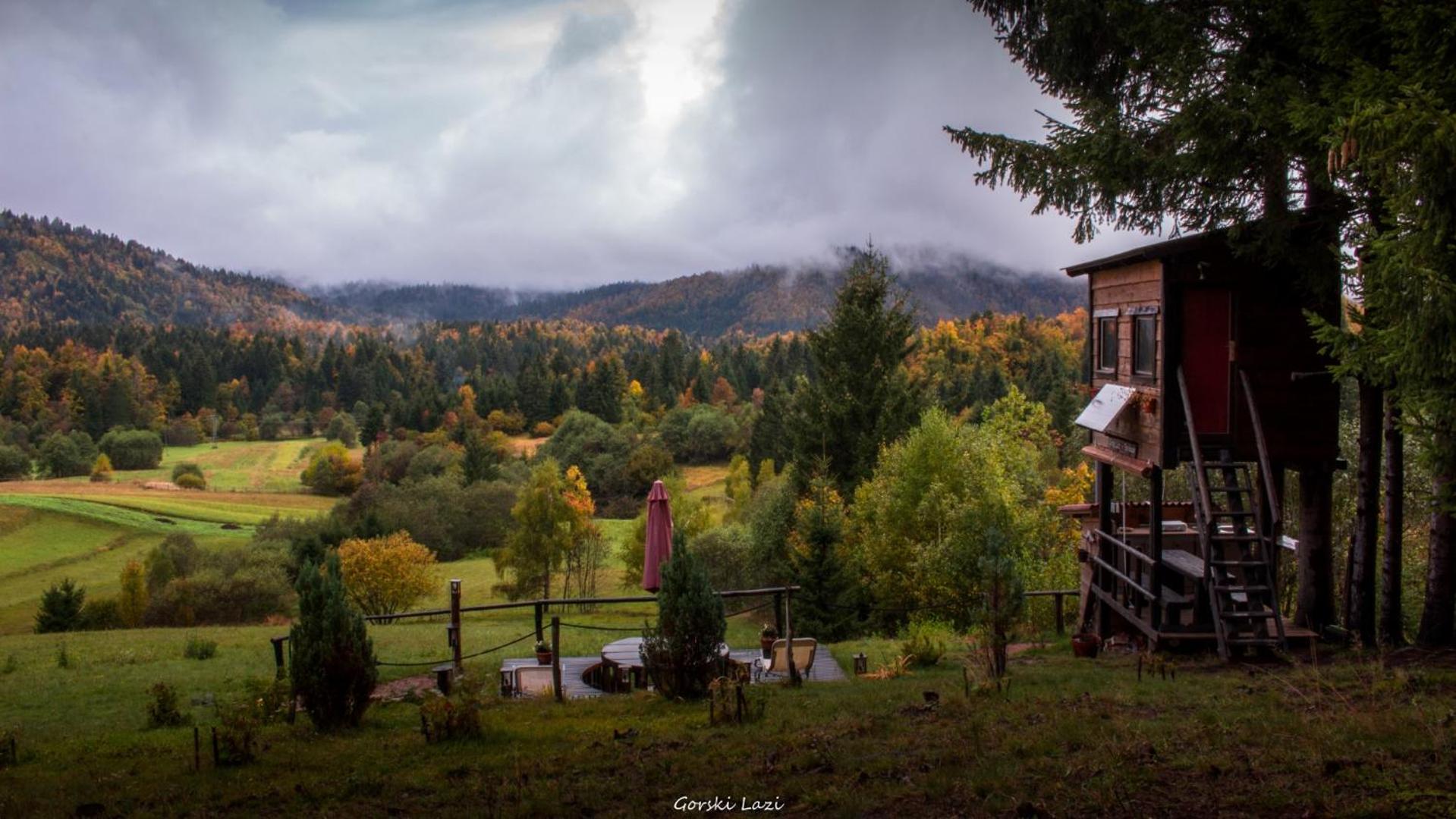 Tree House Gorski Lazi view 2