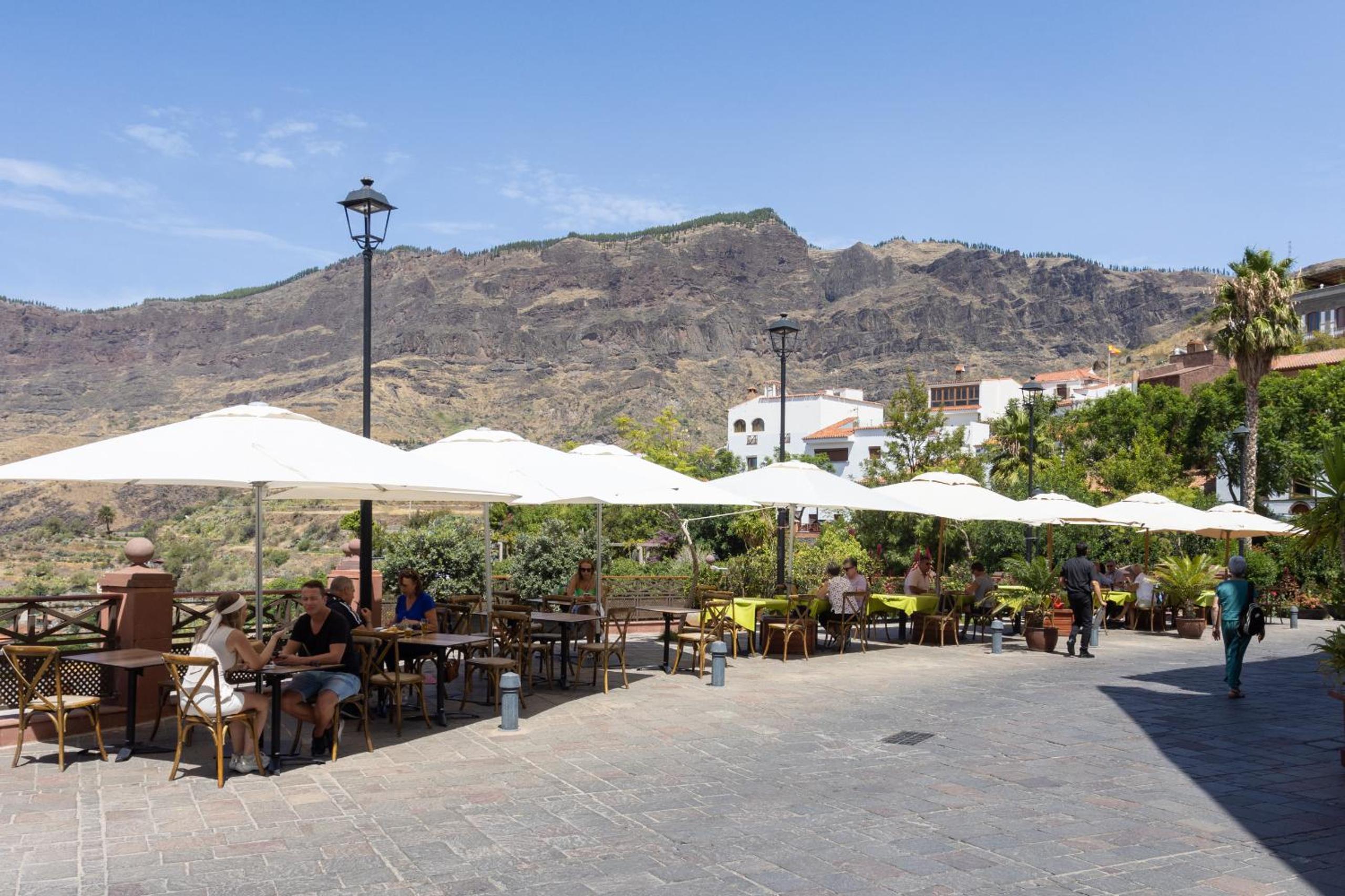 Casa Isabela with Roque Nublo view