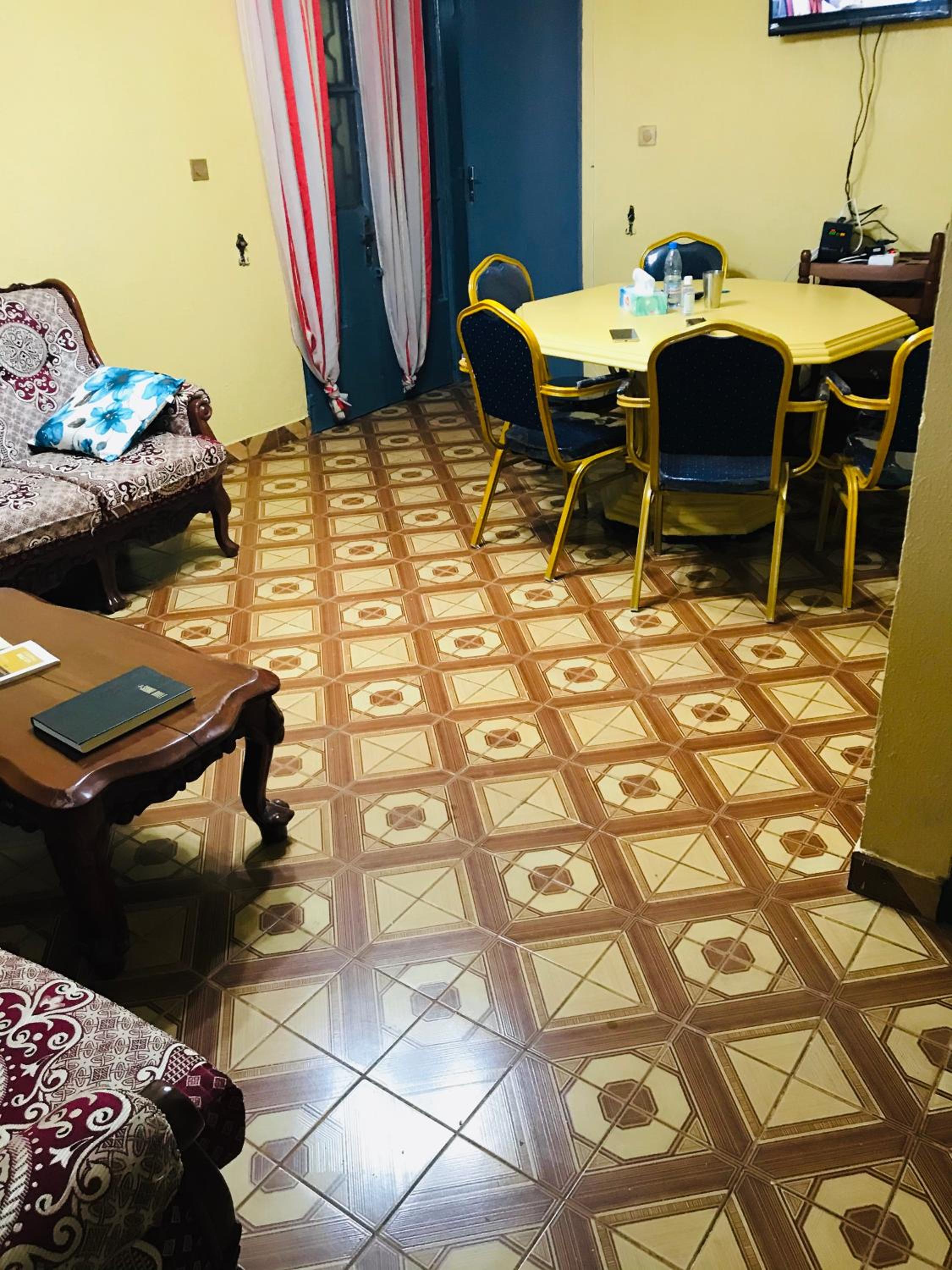 Bel Appartement 2 chambres meublé à Bafoussam