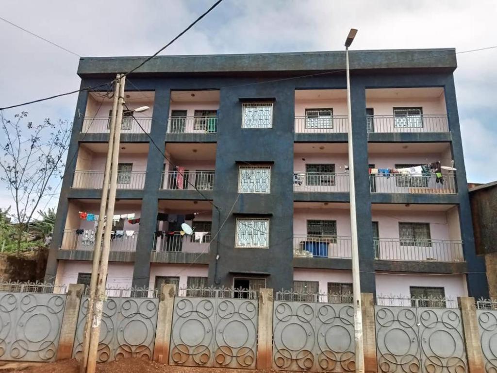 Bel Appartement 2 chambres meublé à Bafoussam