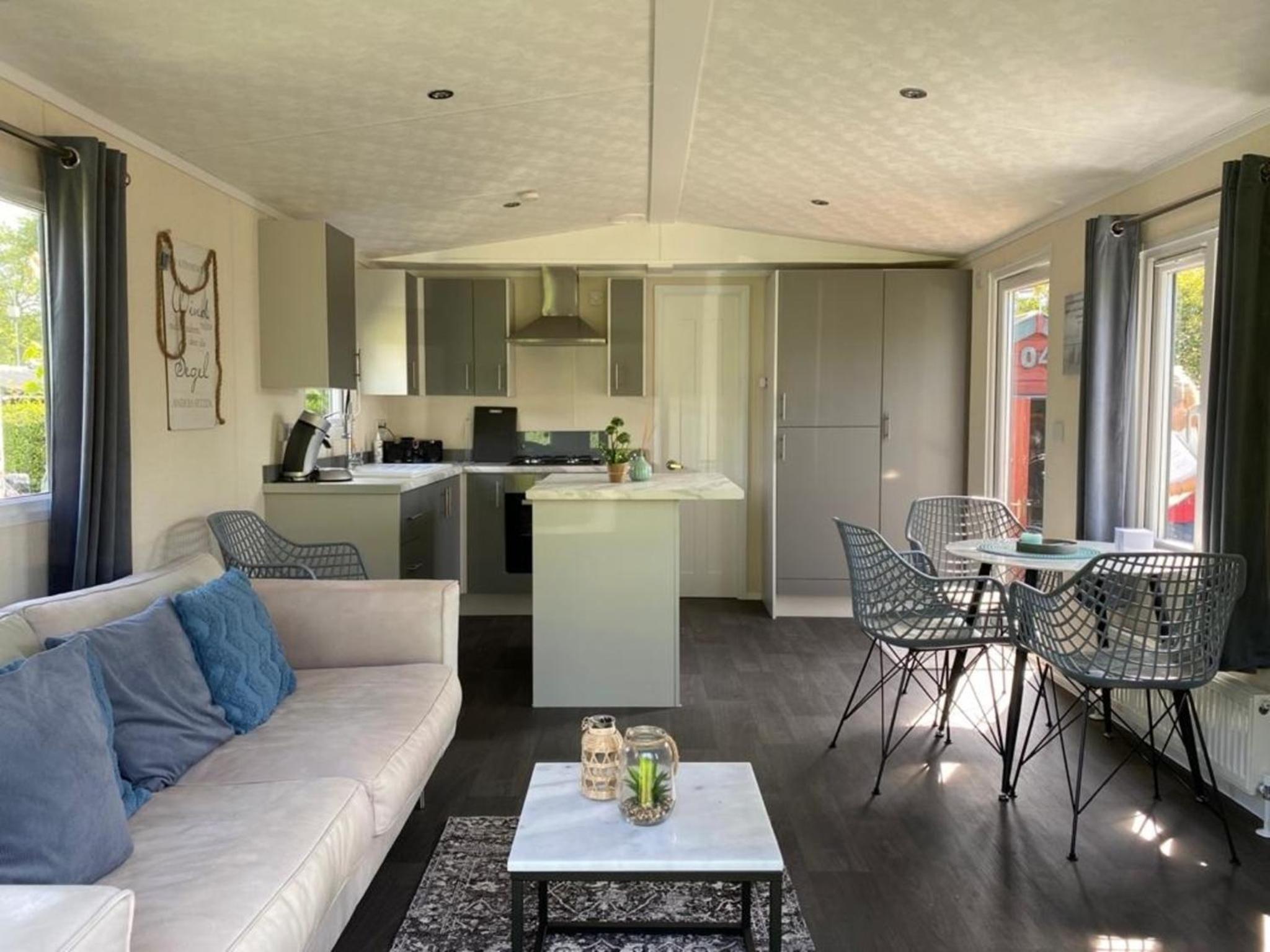 Natur pur, O4 neues Ferienhaus natureingebunden, Familien- und hundefreundlich eingezäunt view 3