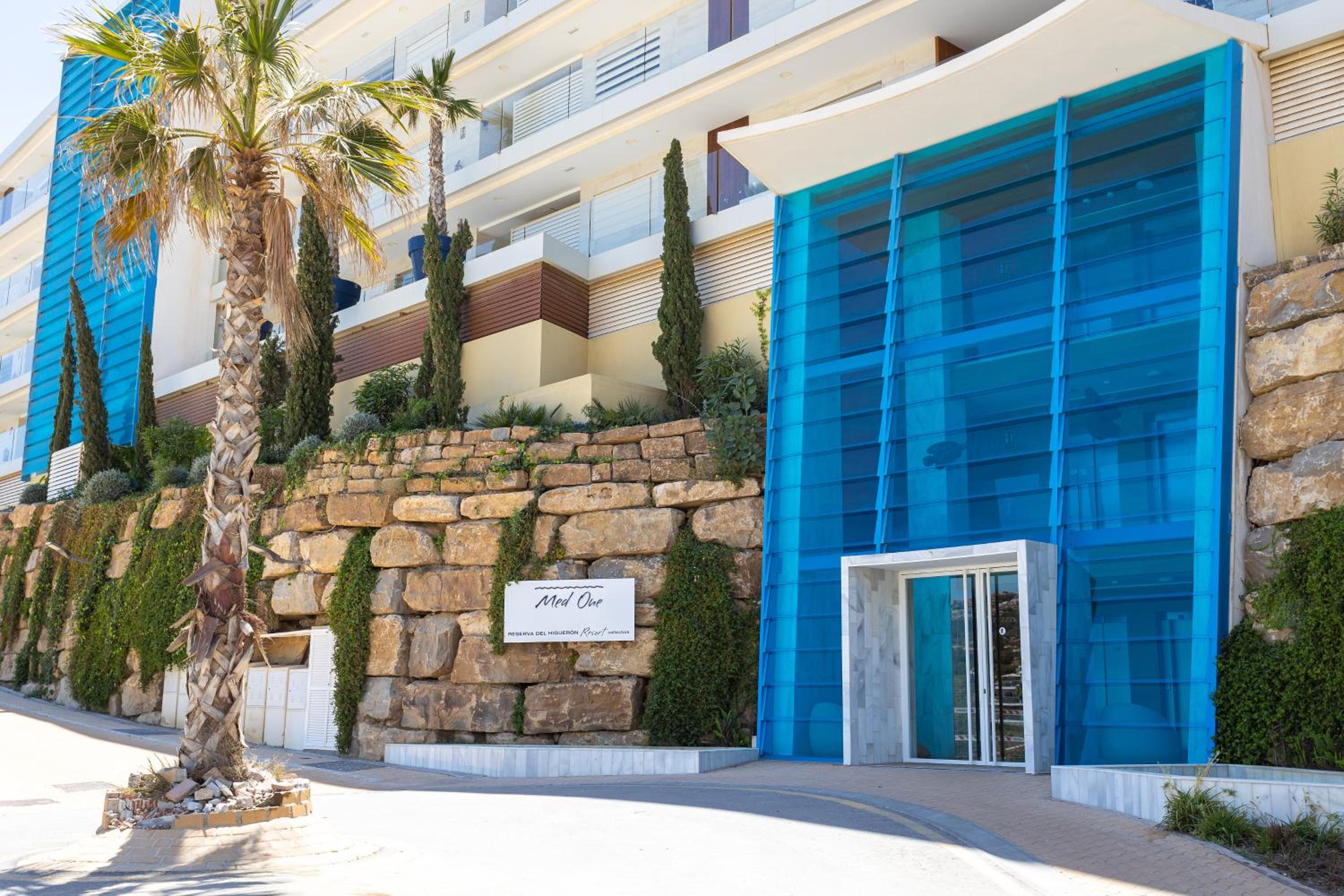 Ensuite Deluxe Jacuzzi & Parking Privado
