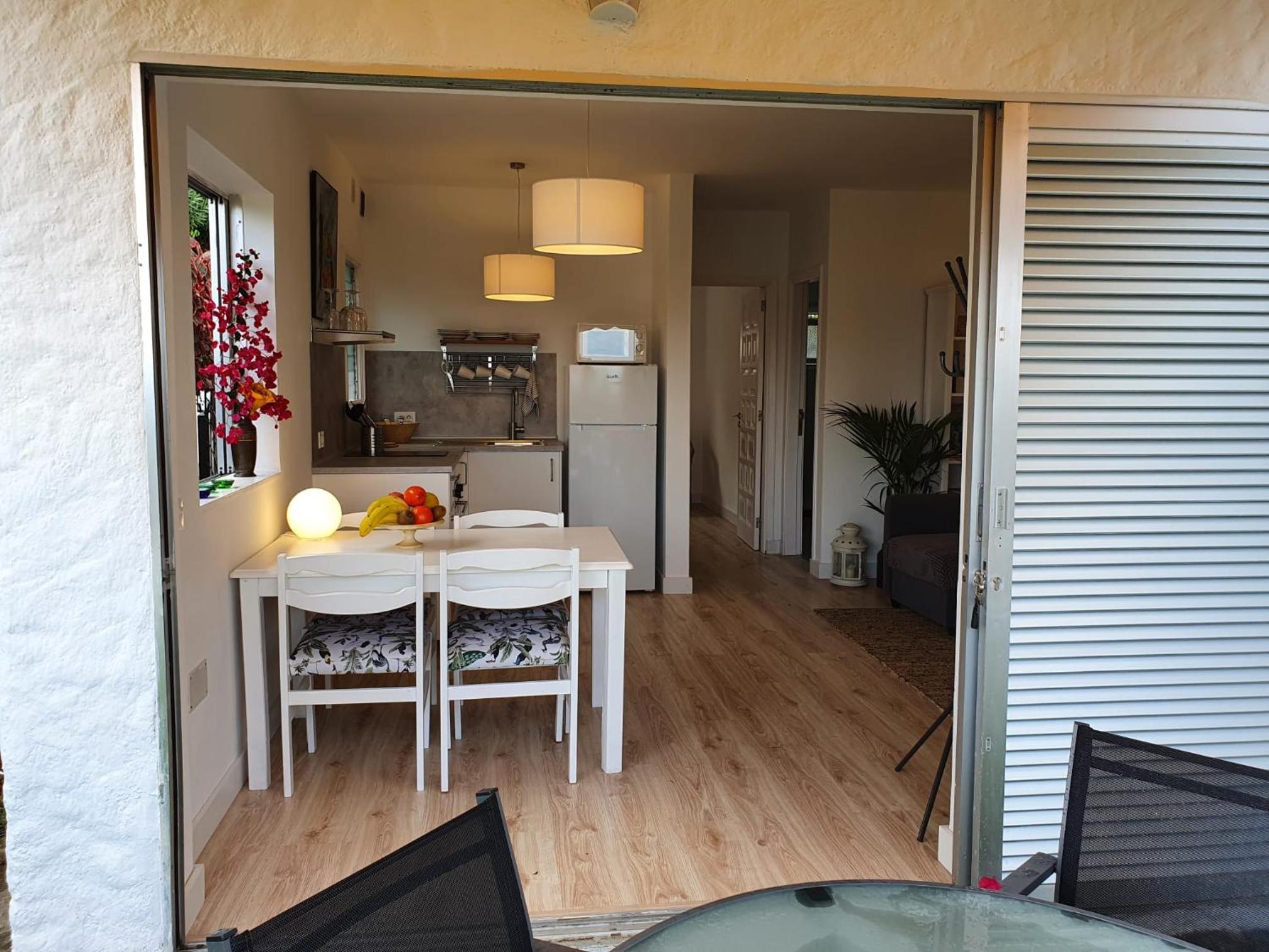 Cozy and intimate bungalow in Puerto de la Cruz view 2