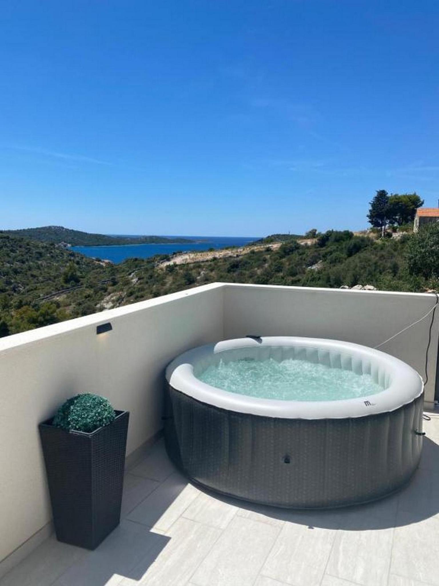 Villa Antica en Ražanj — balance & terrace