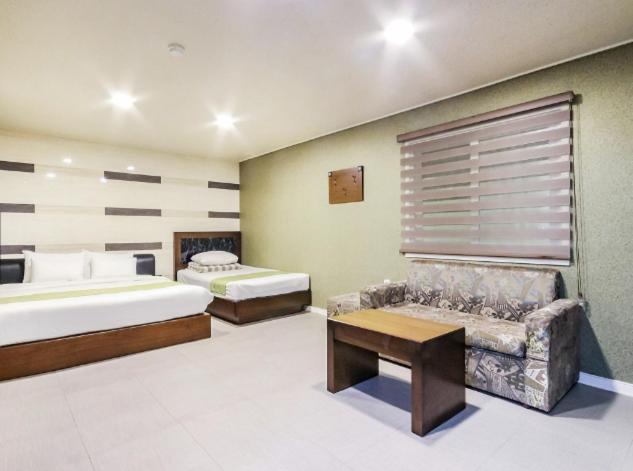 Opera Motel view 2