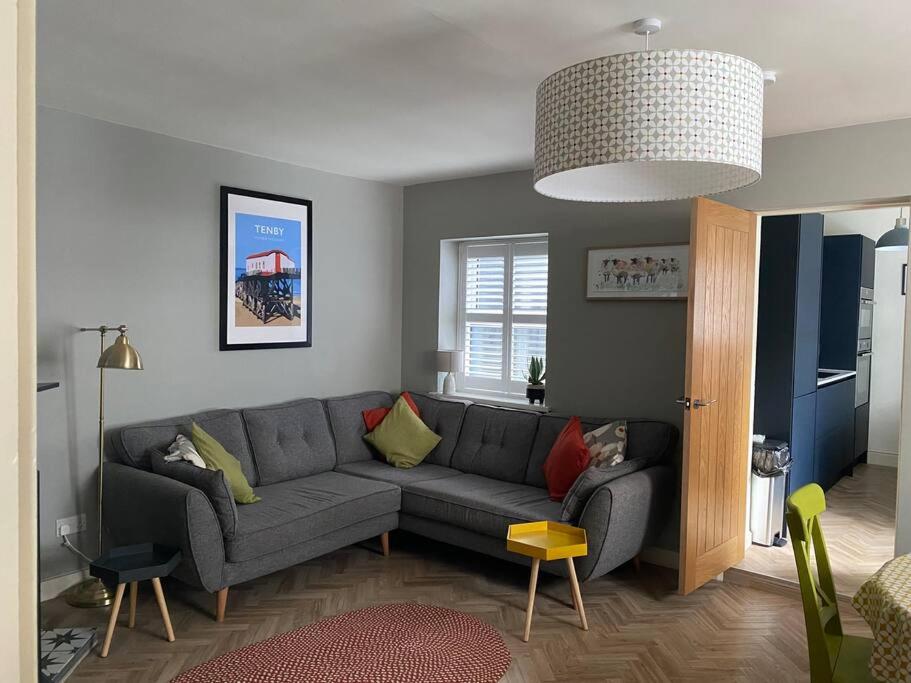 No 16 Dog friendly Tenby cottage view 2