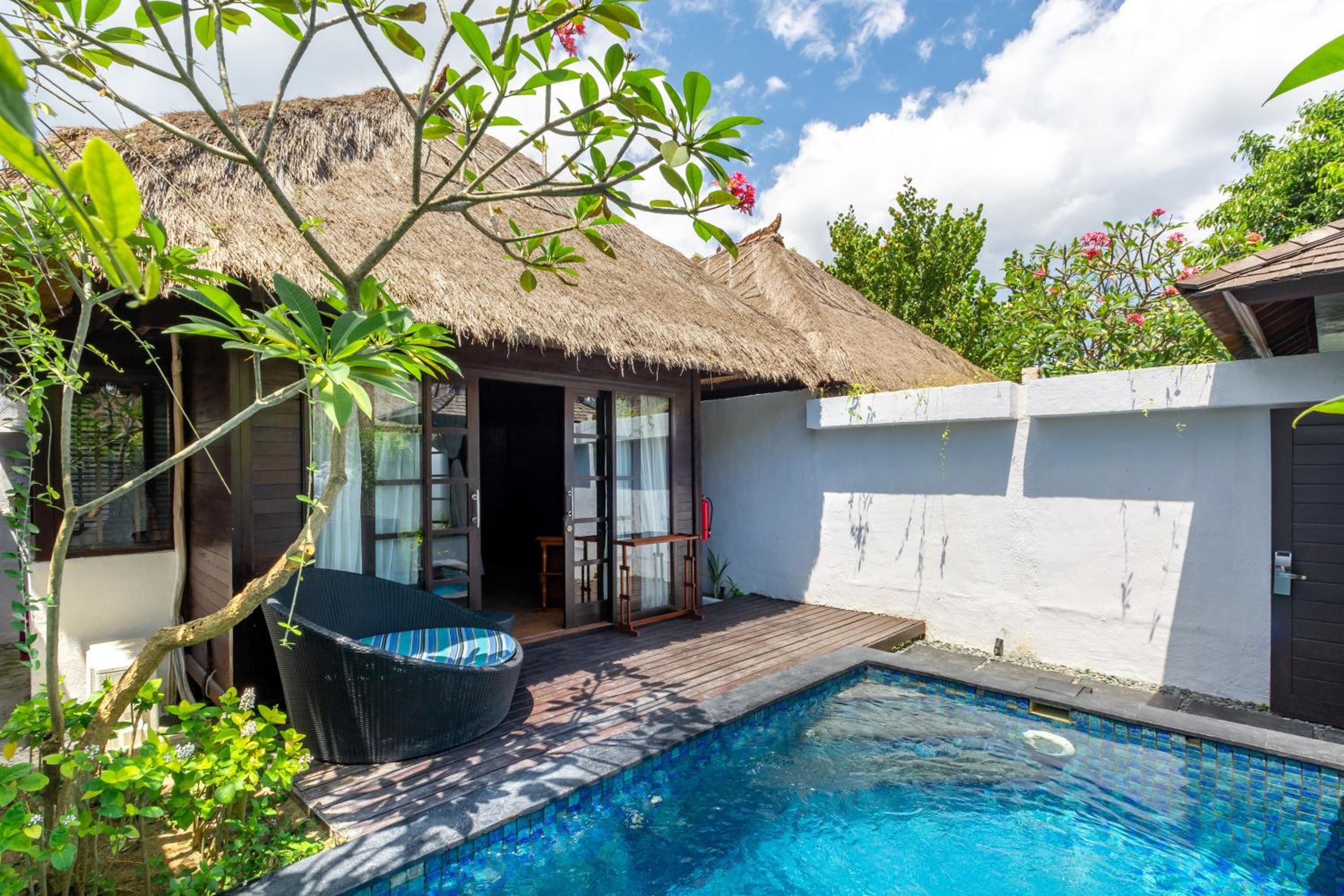 Lembongan Beach Club & Resort