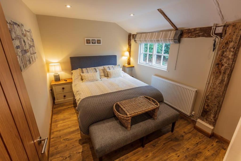 Halfmoon Lodge @ Knights Hole wheelchair access view 2