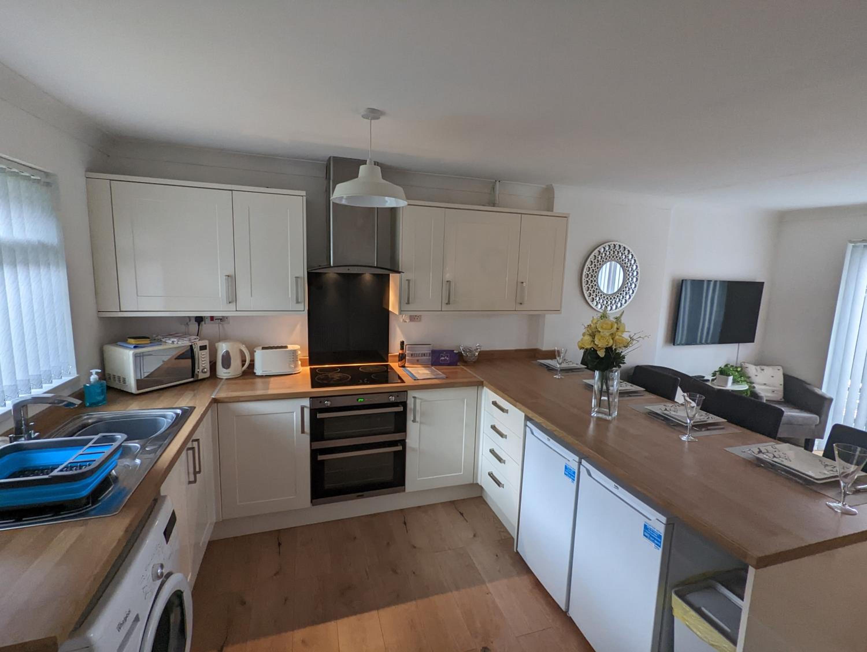 Warrington Vacations - THE KILSYTH,detached bungalow Warrington - Property Image 2