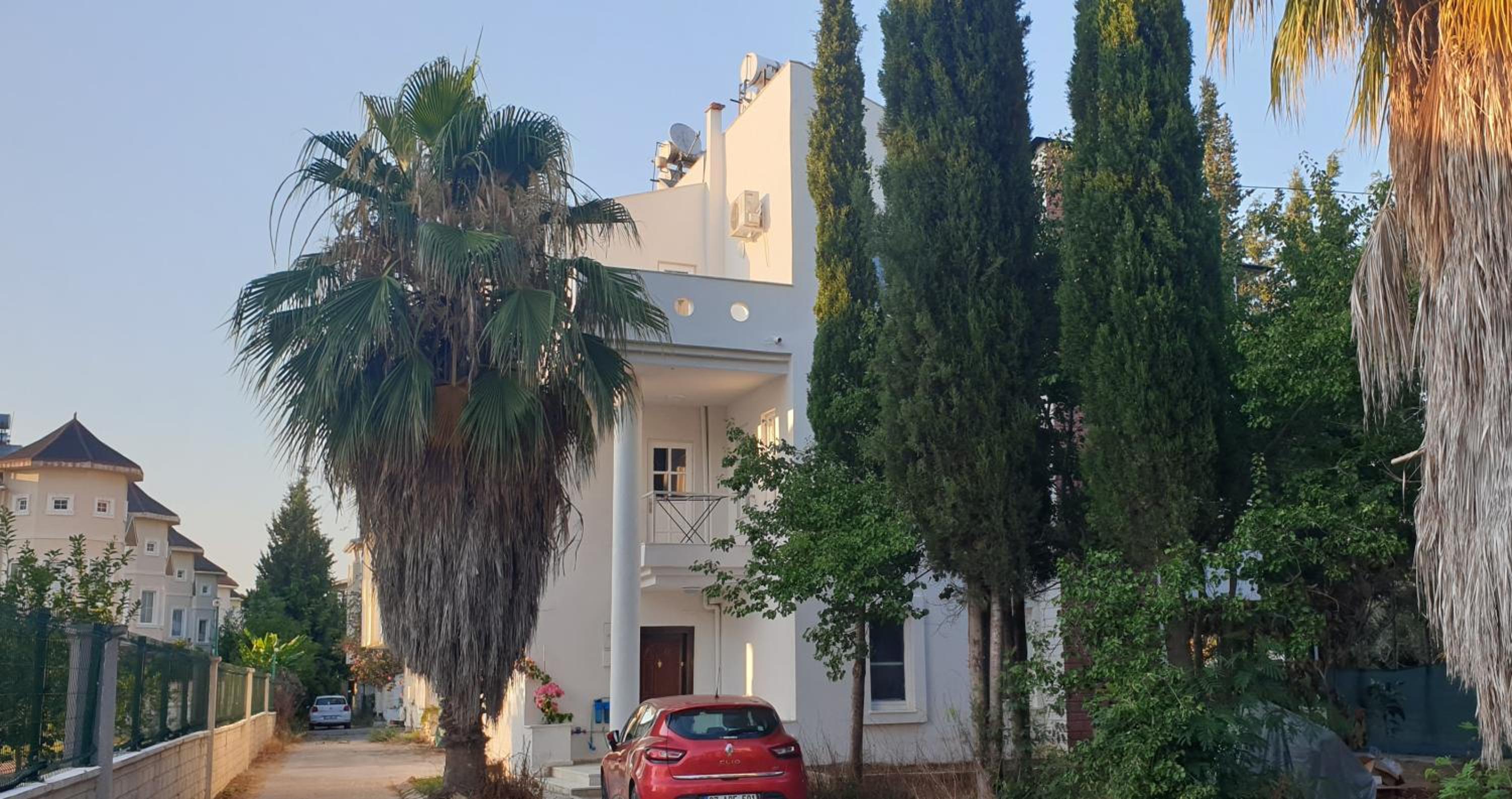 ELIT1 Villa 12Plus BEDS FULL TRIPLEX VILLA in BELEK Golf area with PRIVATE POOL & GARDEN WIFI NETFLIX Full Kitchen & Bed Equipments Air Conditions free par view 4