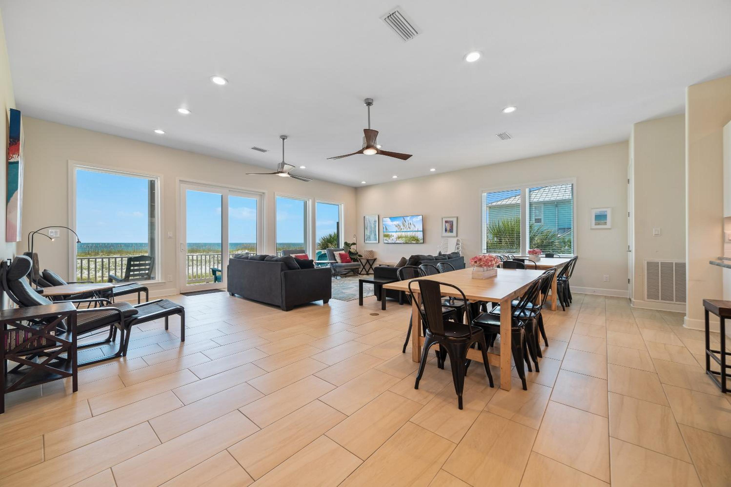 NEW Gulf Front with Game Room Family Friendly! view 4
