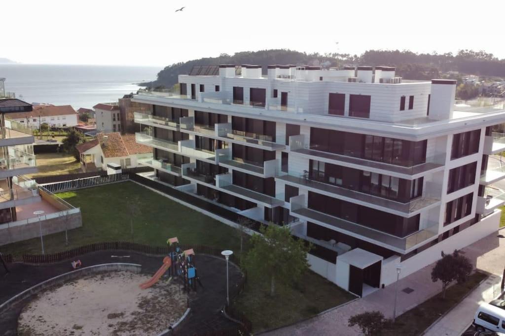 Apartamento en Edificio Nuevo con Piscina