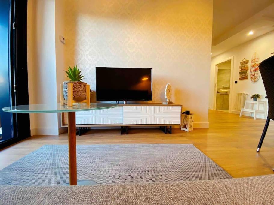 Apartamento en Edificio Nuevo con Piscina