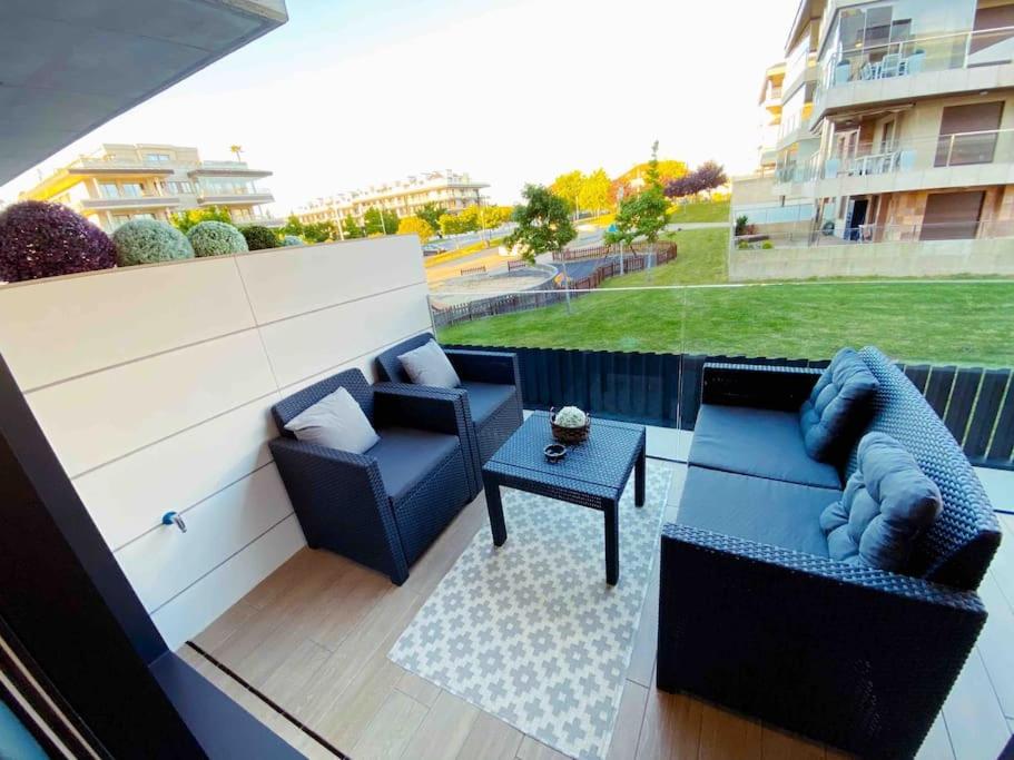 Apartamento en Edificio Nuevo con Piscina