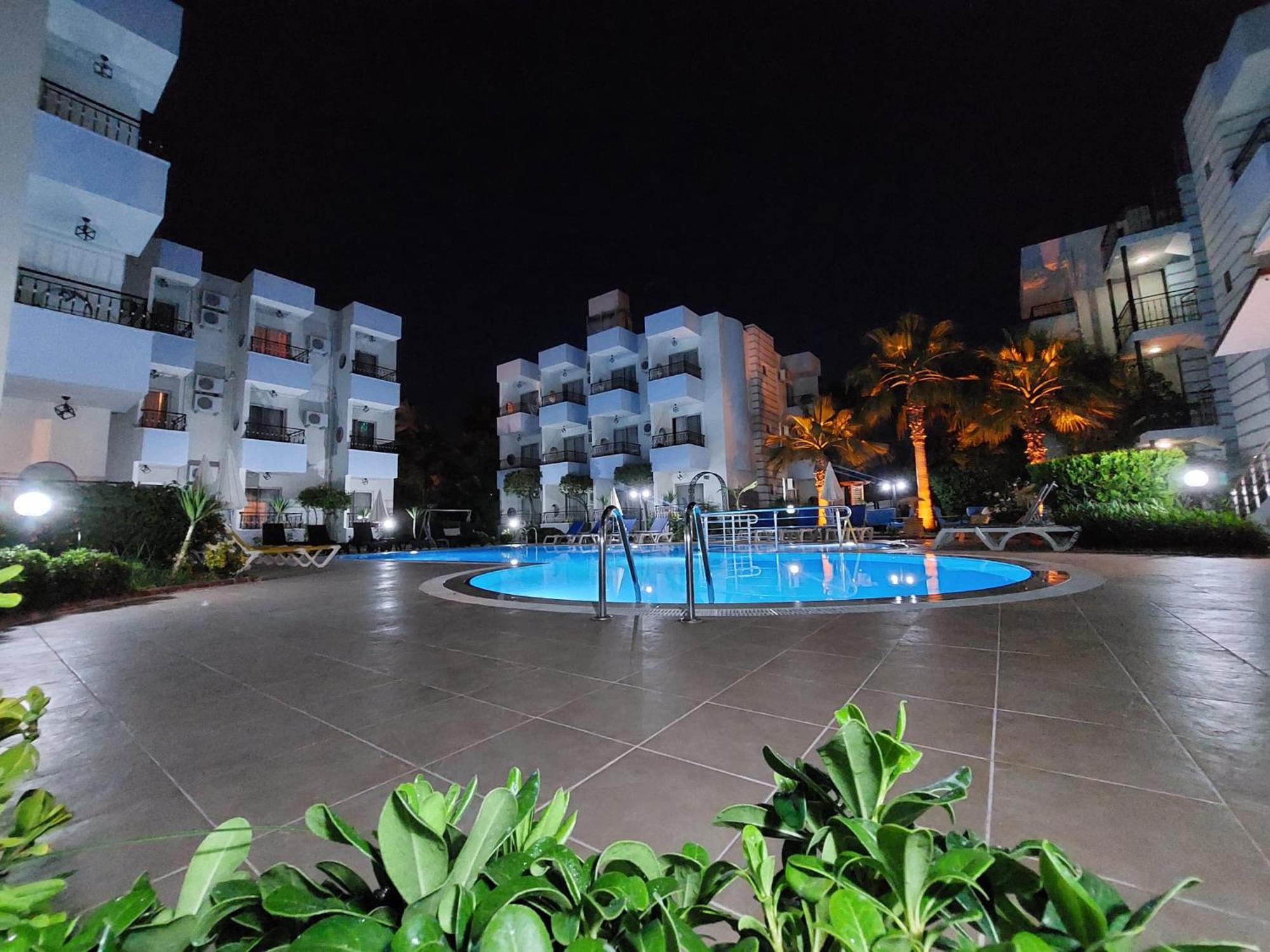 Summer rose hotel - Image 26