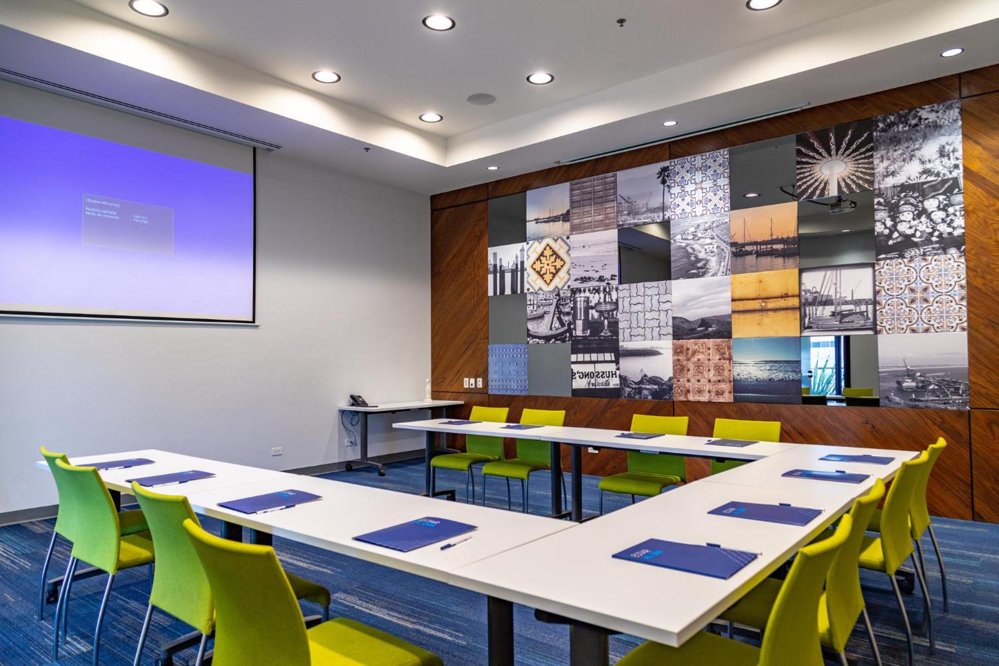 Ensenada Vacations - Holiday Inn Express Suites - Ensenada Centro, an IHG Hotel - Property Image 36