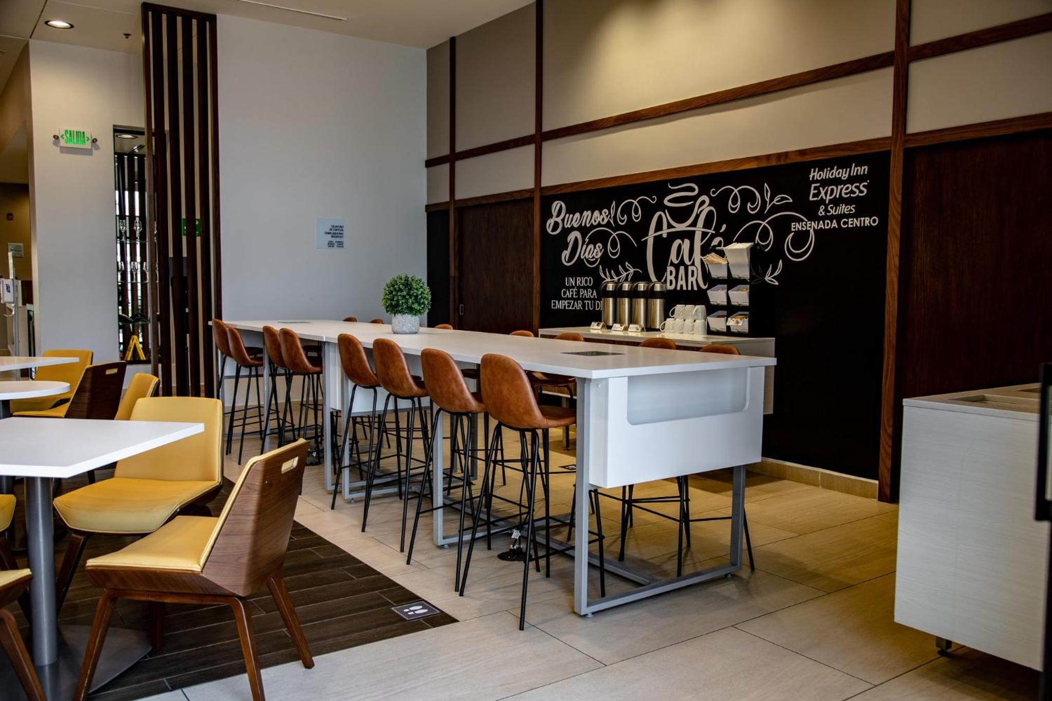 Ensenada Vacations - Holiday Inn Express Suites - Ensenada Centro, an IHG Hotel - Property Image 1