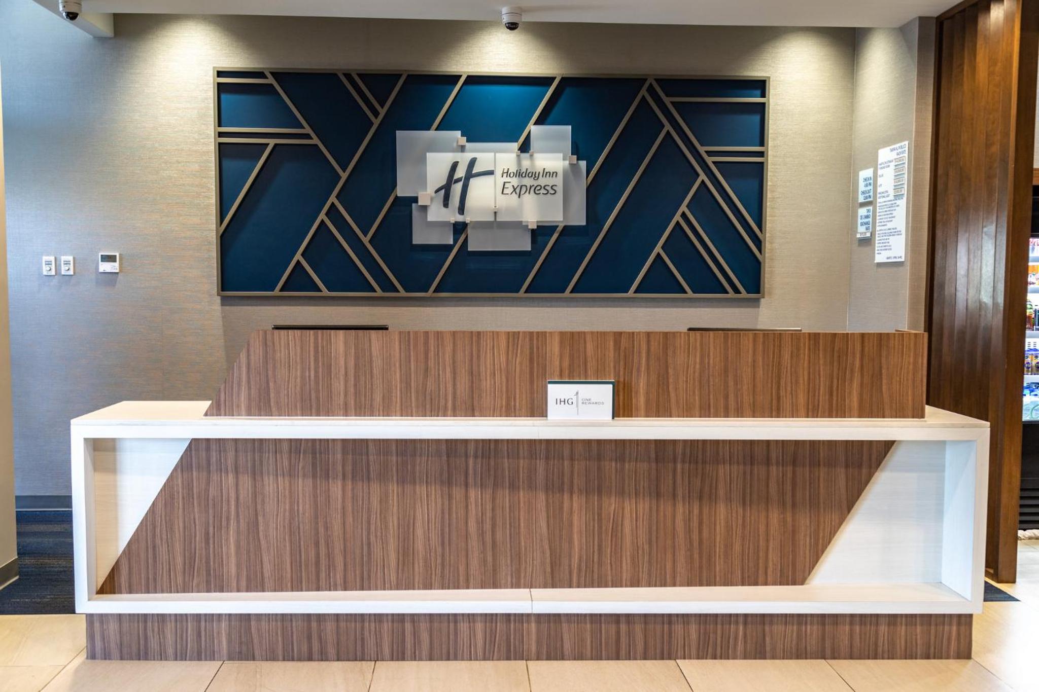 Ensenada Vacations - Holiday Inn Express Suites - Ensenada Centro, an IHG Hotel - Property Image 11