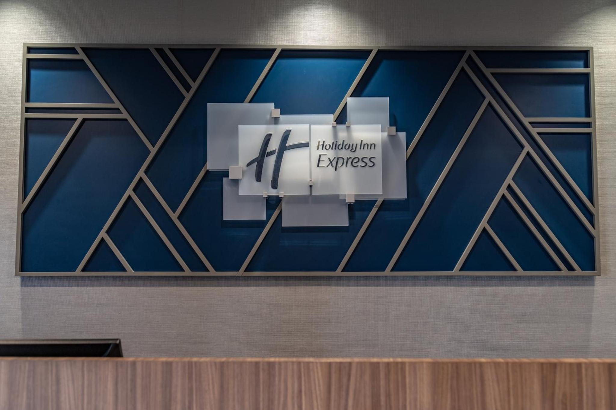 Ensenada Vacations - Holiday Inn Express Suites - Ensenada Centro, an IHG Hotel - Property Image 9