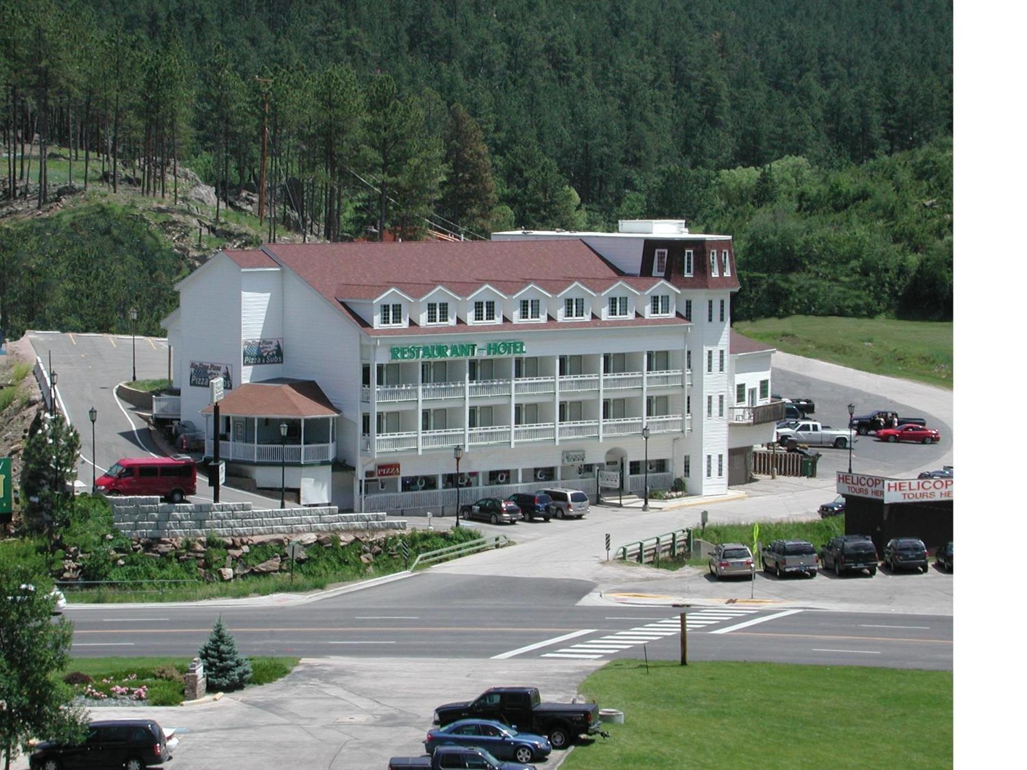 Roosevelt Inn Mount Rushmore