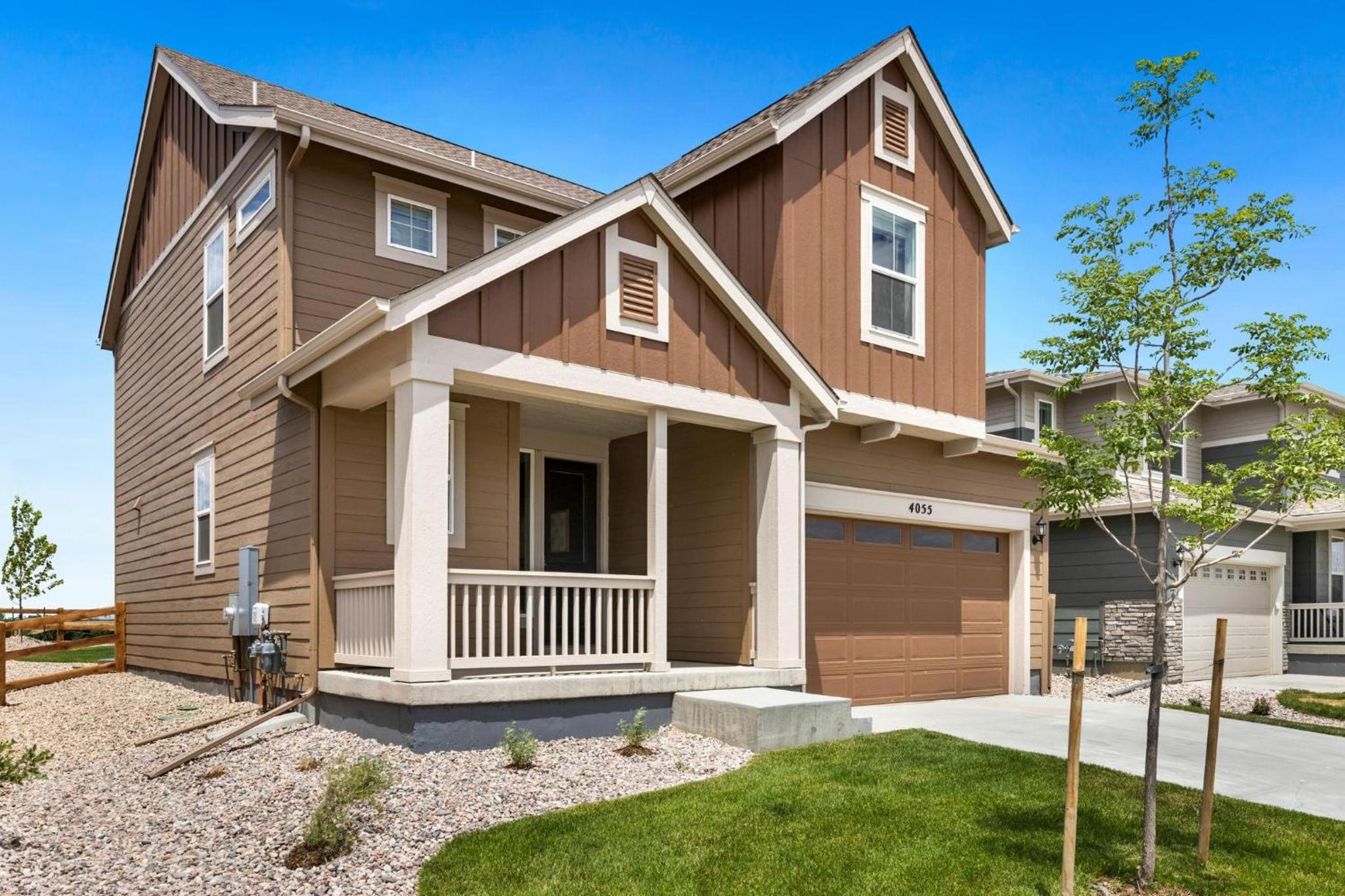 Spacious Home, Great Backyard with Mtn Sunset Views! view 4