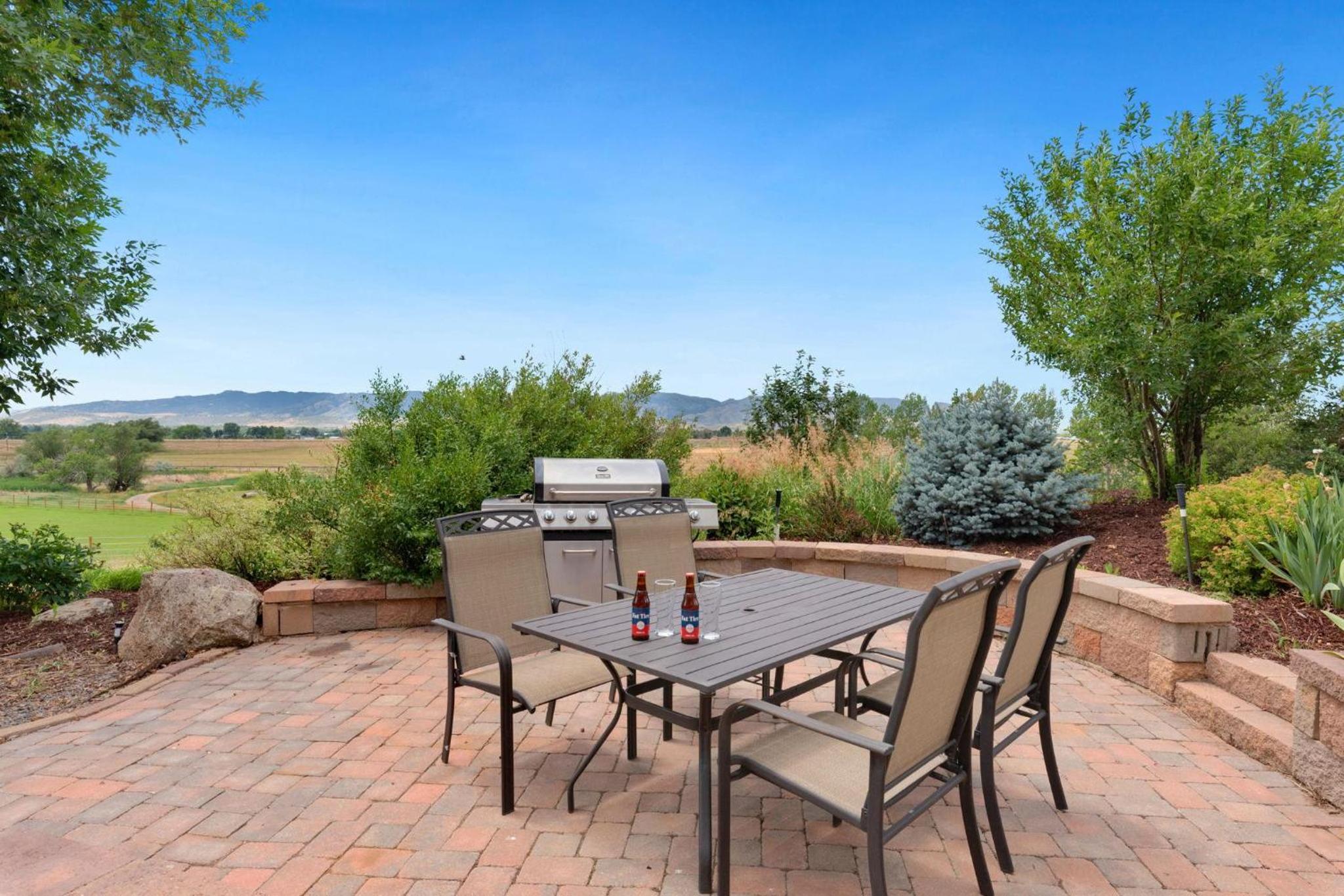 Welcome to Sunrise Ranch! Amazing Mountain Views! view 5
