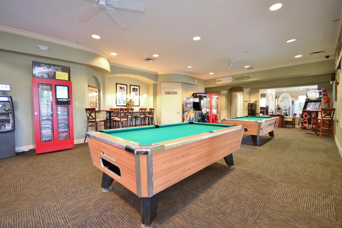 Mickeys Townhouse Private Screened Splash Pool