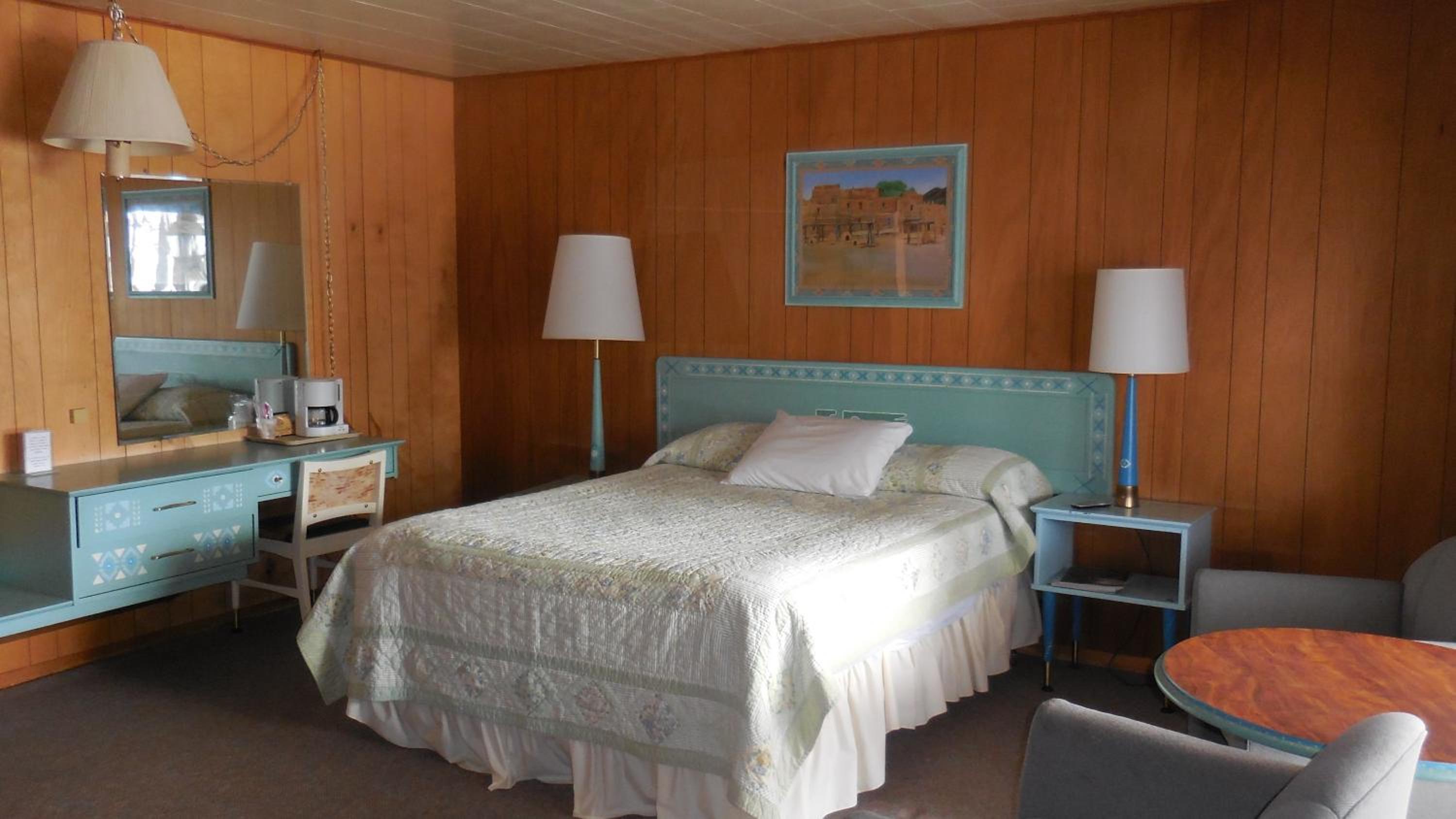 Elkhorn Lodge