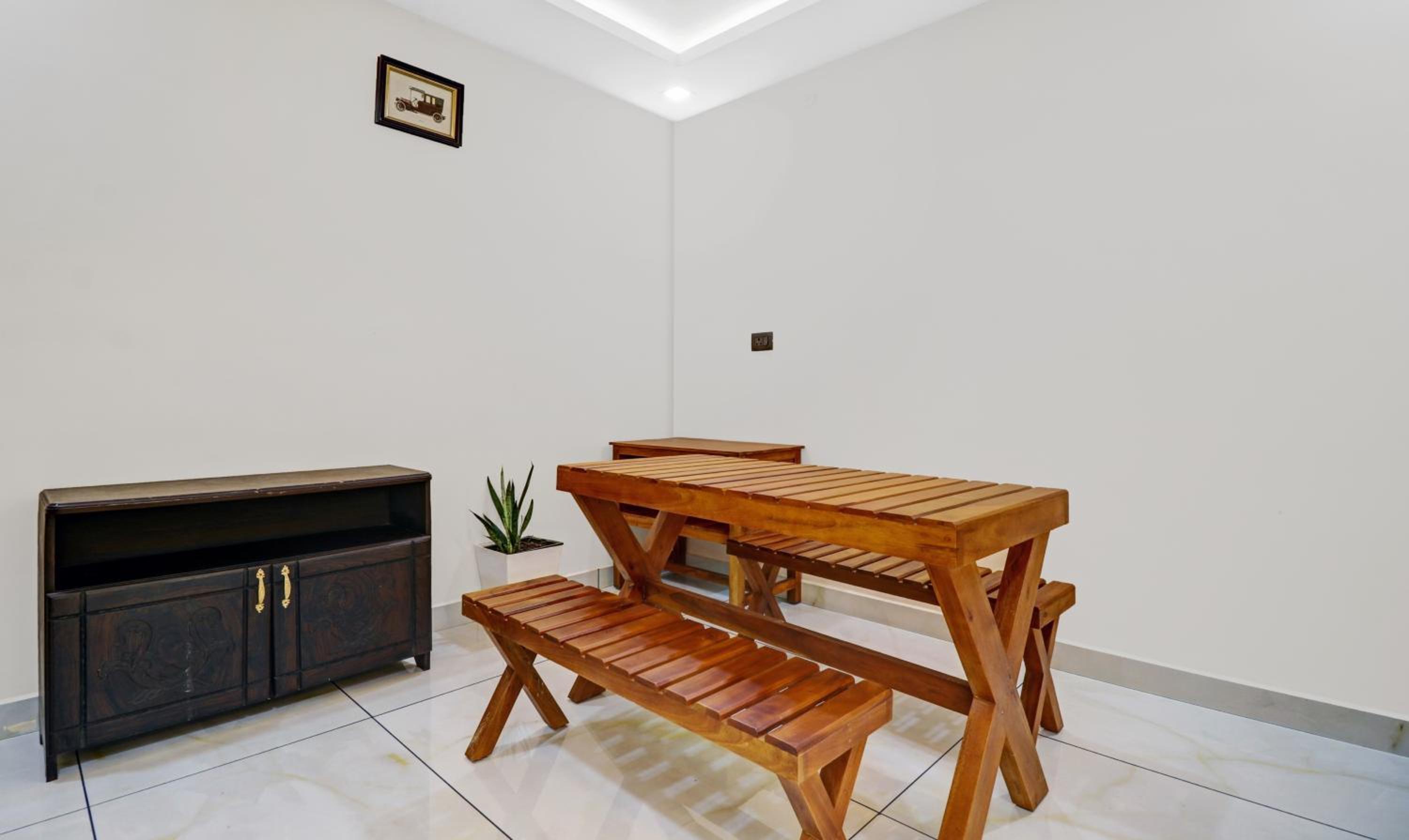 Cochin Vacations - Treebo Pushpak Service Apartment - Property Image 4