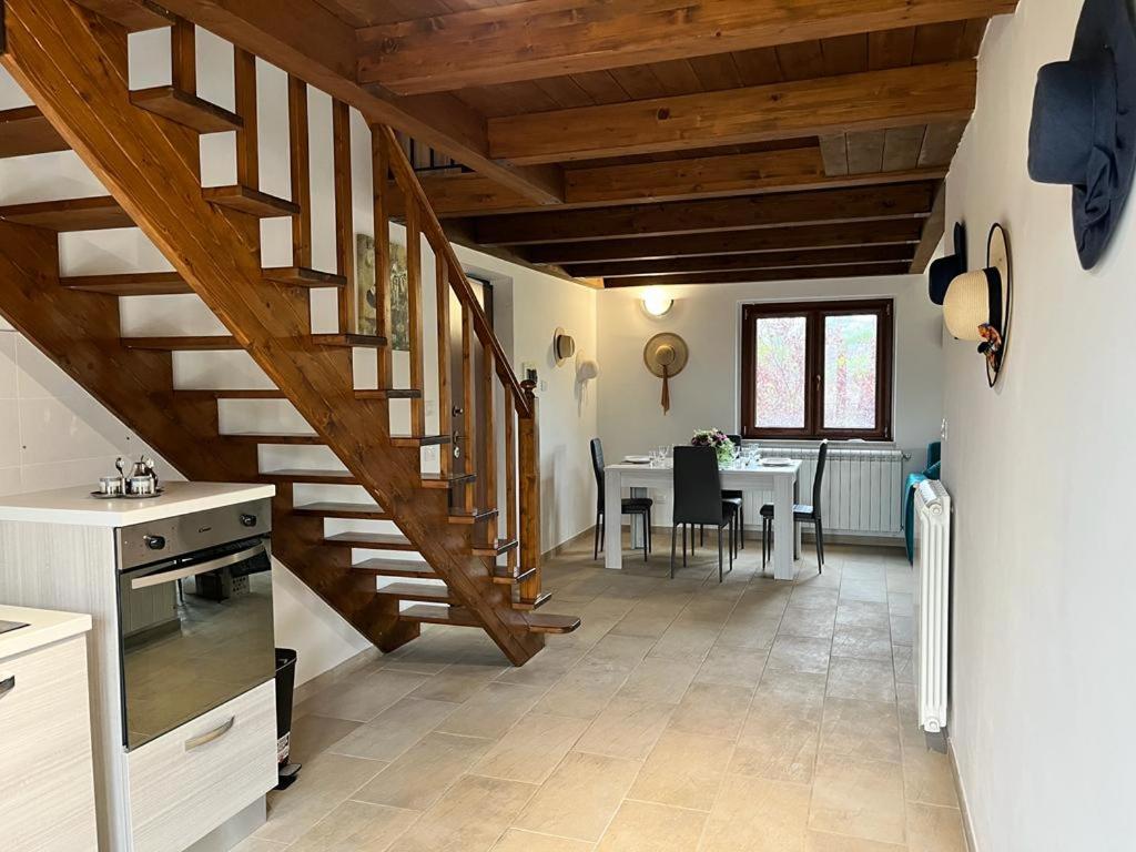 Comfy 3 Bed Apartment, Near Picinisco, Free Parking and Wifi view 2