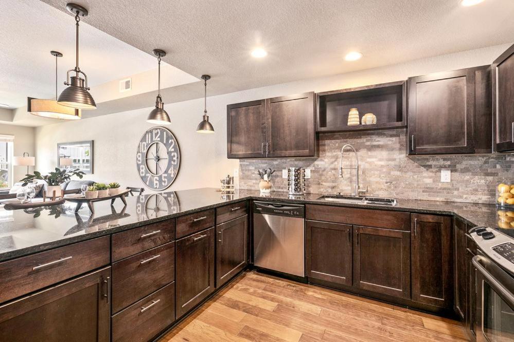 Spectacular Home near Breweries & River District!