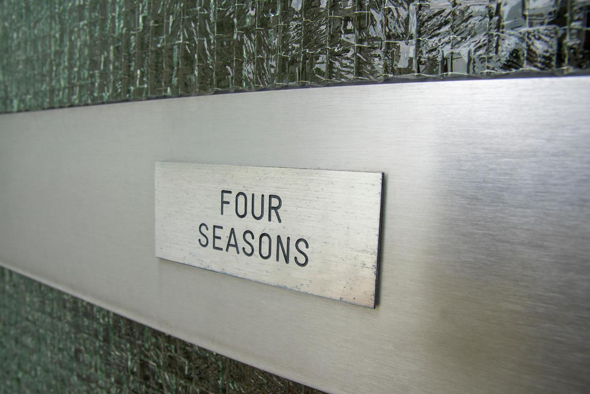 Bungalow Four Seasons