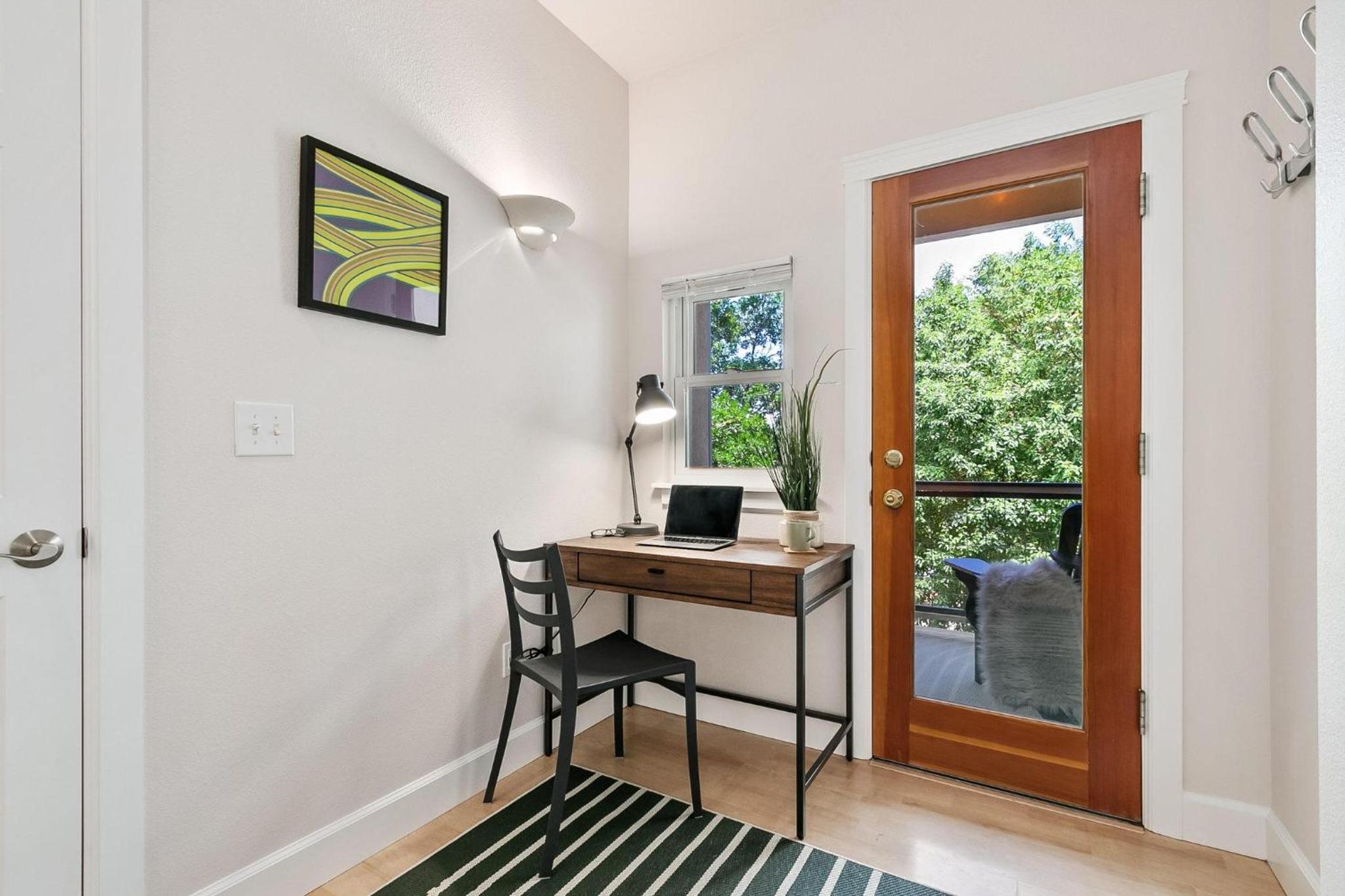 Quiet Urban Escape - Backs to Poudre River Trail! view 2