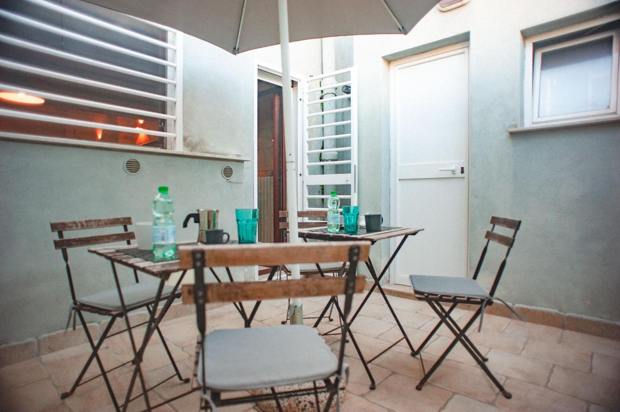 Dimora dei Nonni apartamento familiar en Bari — balance & terrace