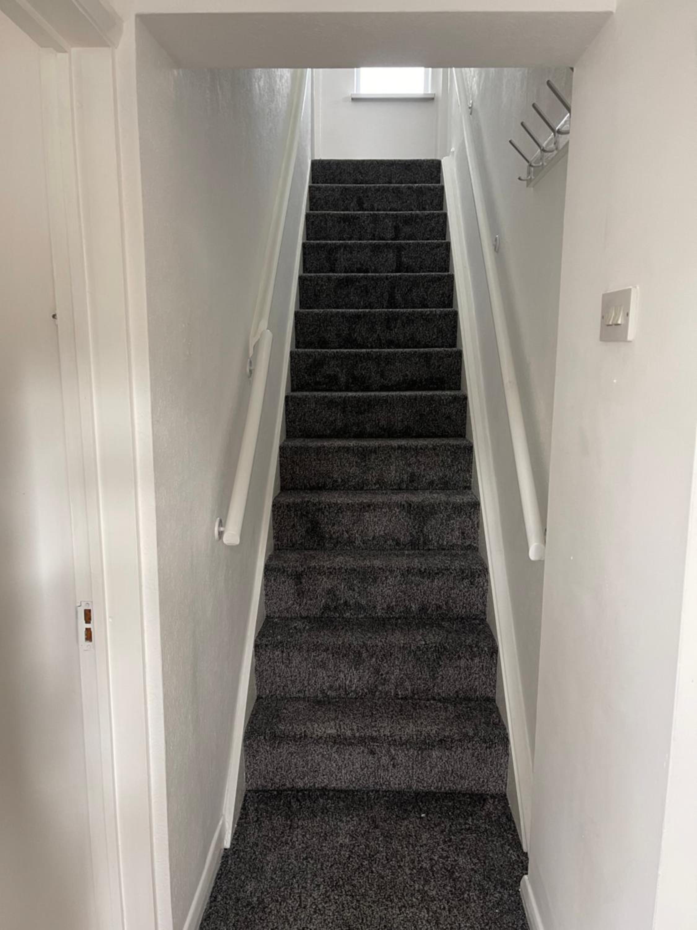 Spacious, Sleeps 18, 3 Bathrooms, Parking, Park, Mansfield view 4