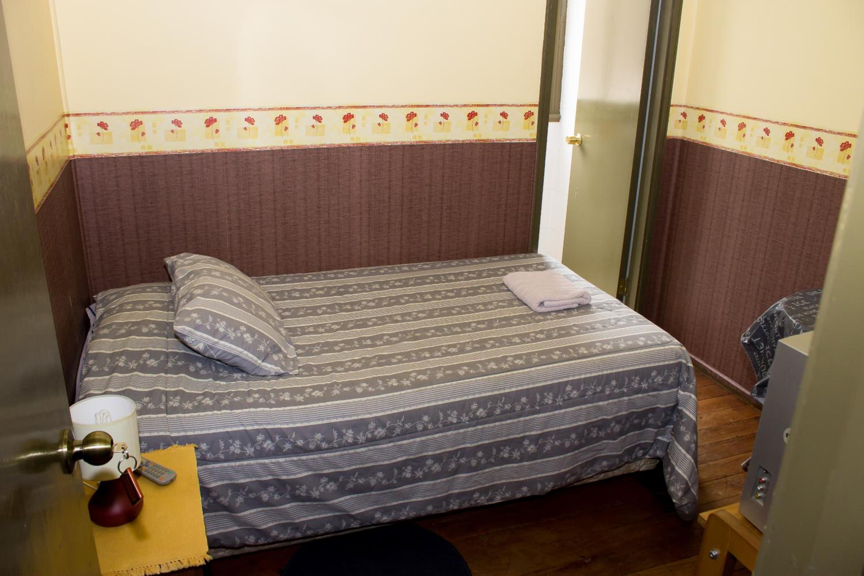 Hostal Residencia Blest Gana