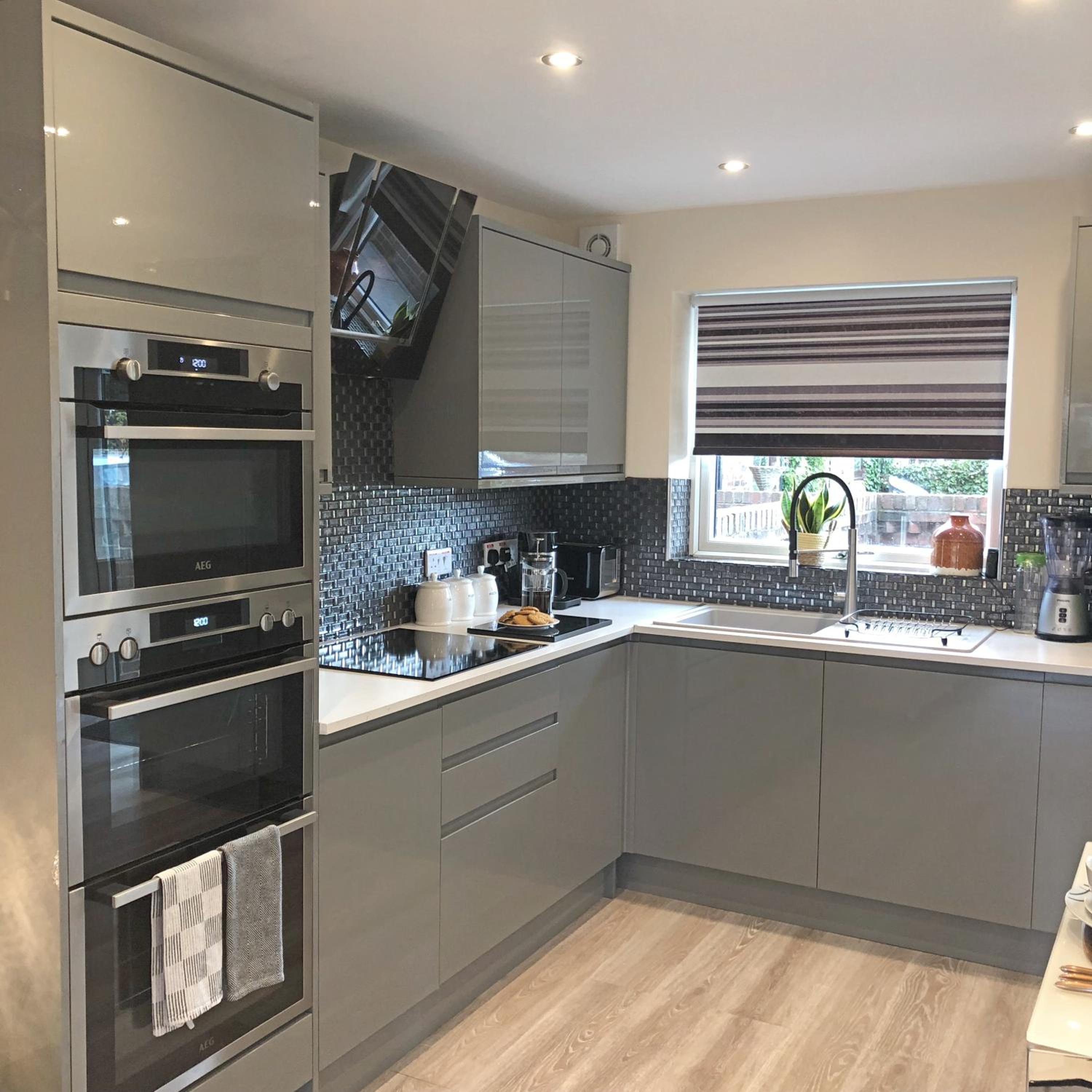 City Centre Town House with City Views and Free Parking 7FSBI view 3