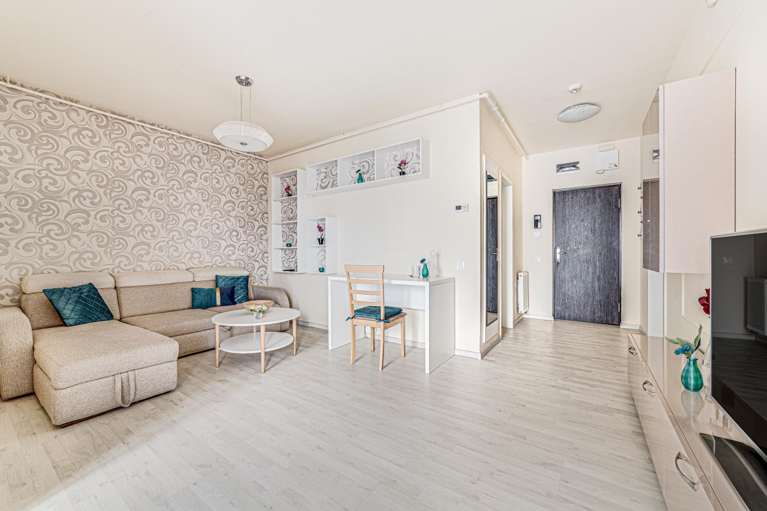 ARI Cherry Apartament with Balcony