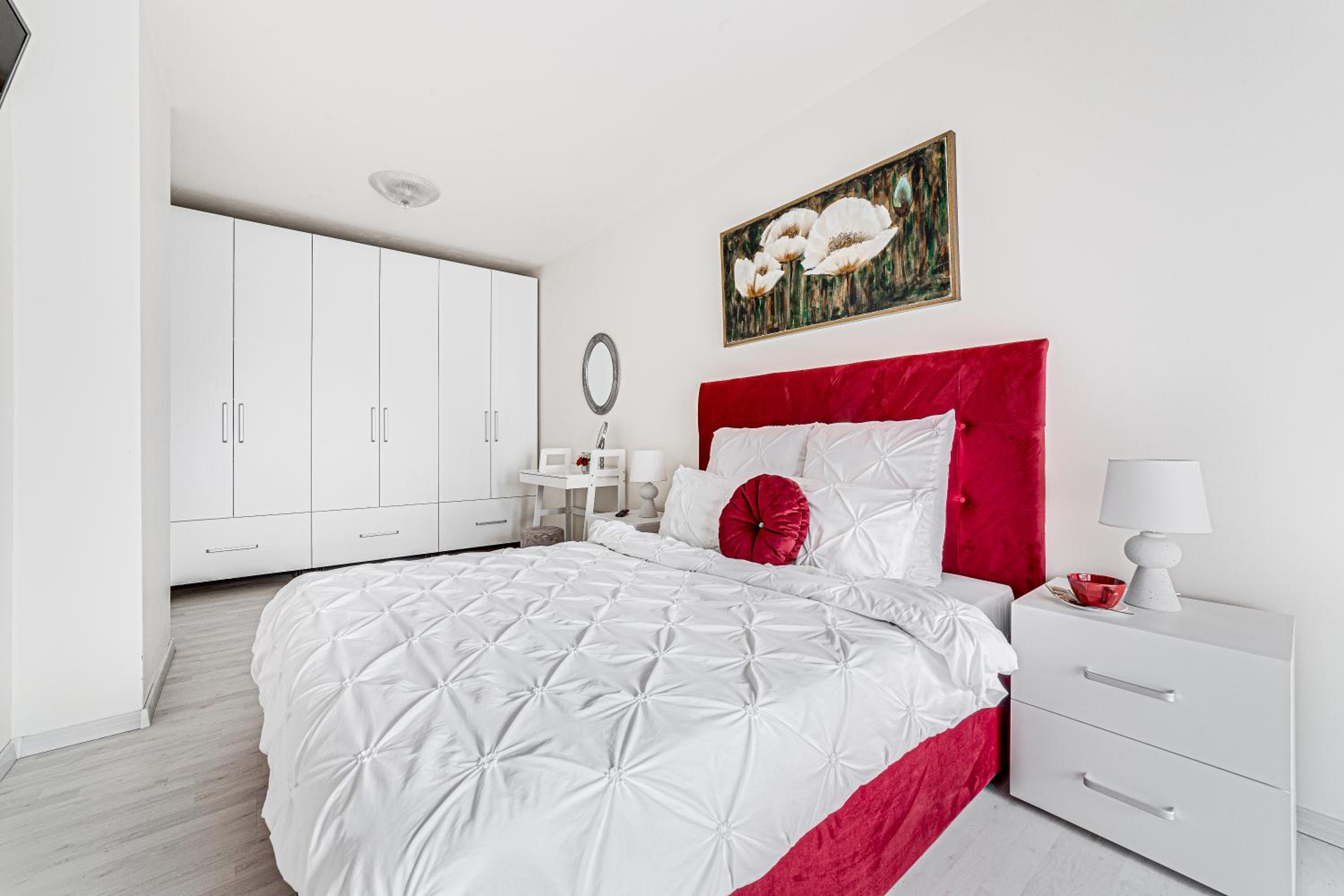 ARI Cherry Apartament with Balcony