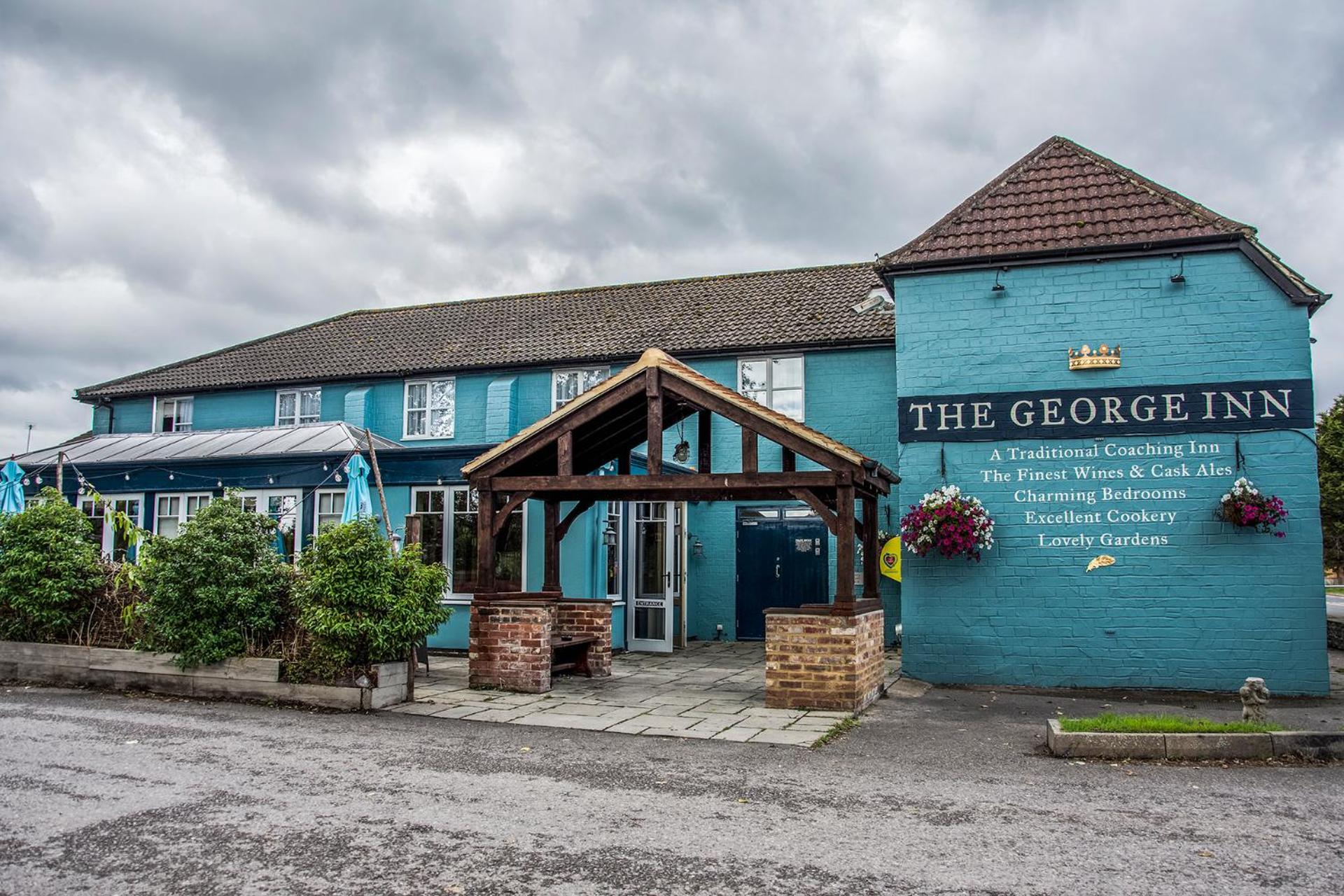 Warminster Vacations - The George Inn - Property Image 3