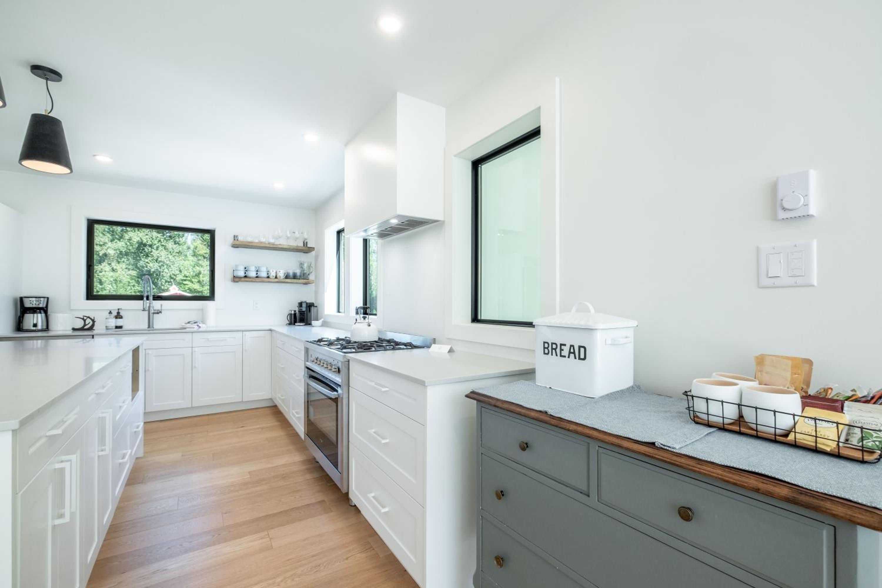 Pemberton Farmhouse by Outpost view 2
